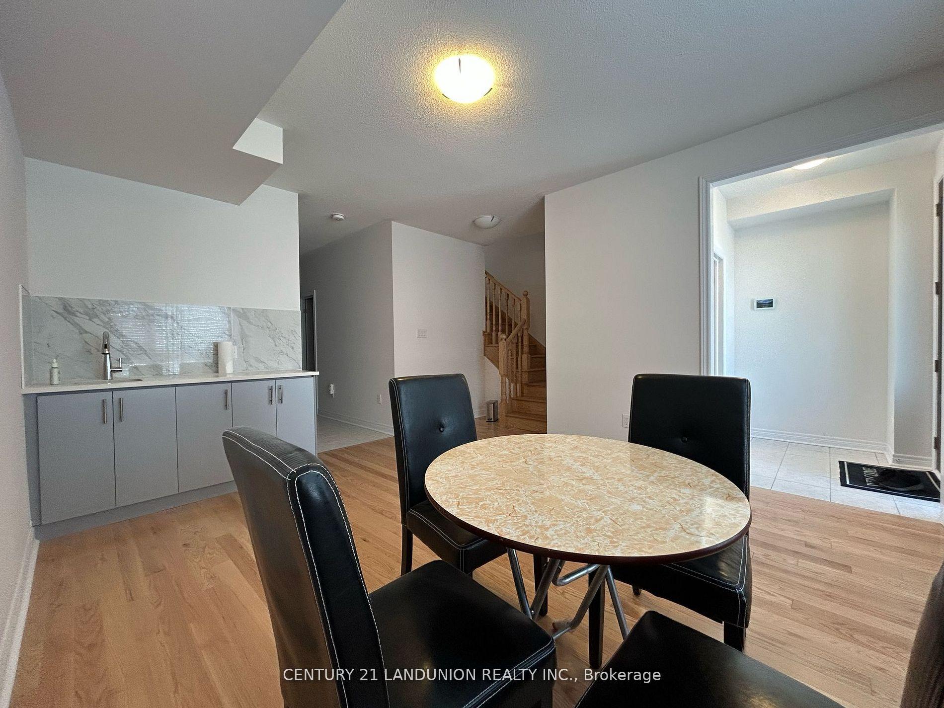 Photo 27 of 111 Mumbai Drive, Markham, Middlefield — HOMEH