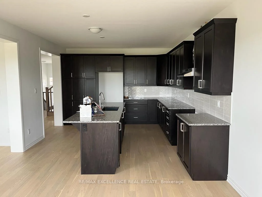 Photo 4 of 146 Forestwalk Street, Kitchener, Huron Park — HOMEH