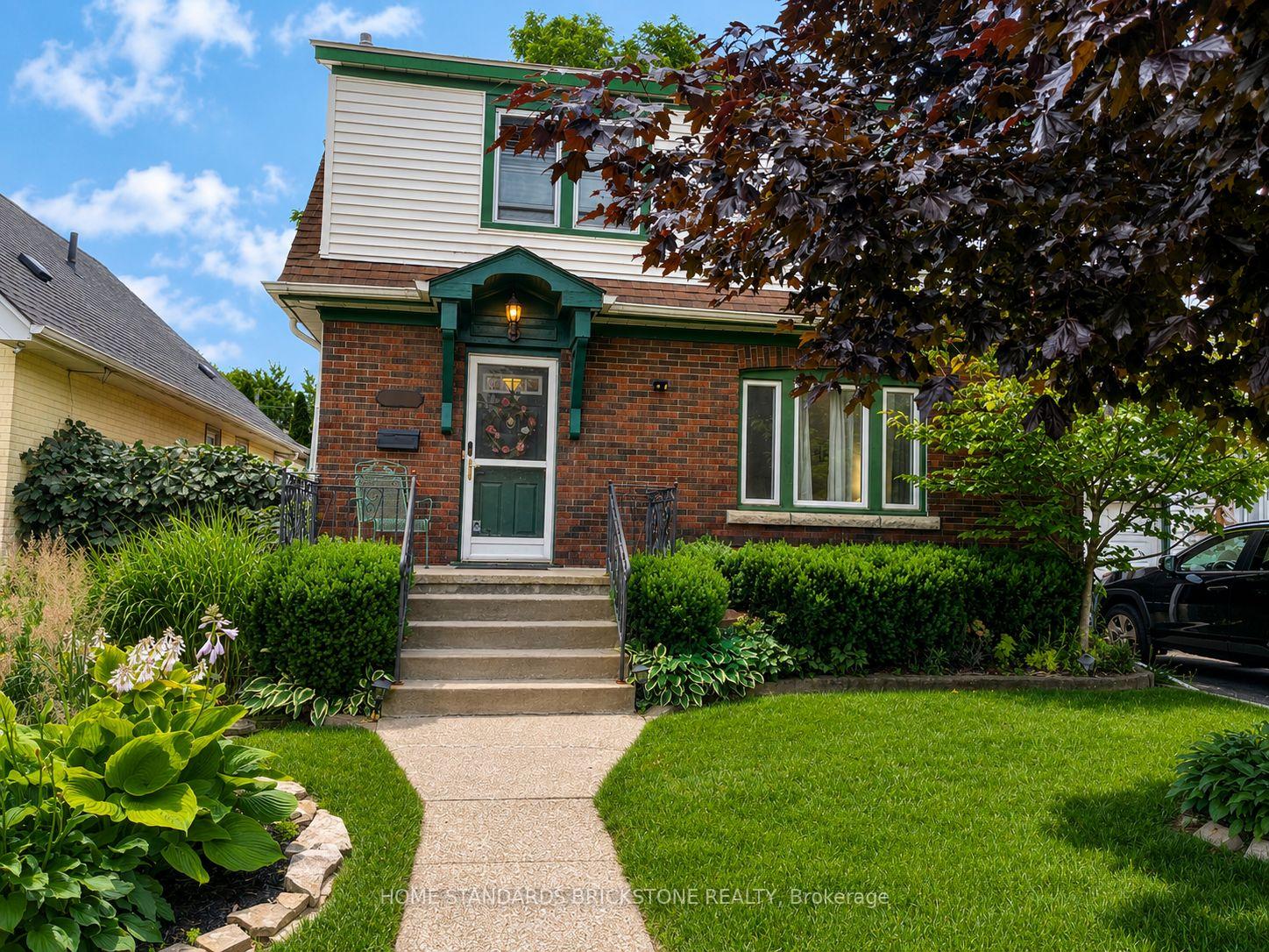 Front of 5400 Cedar Street