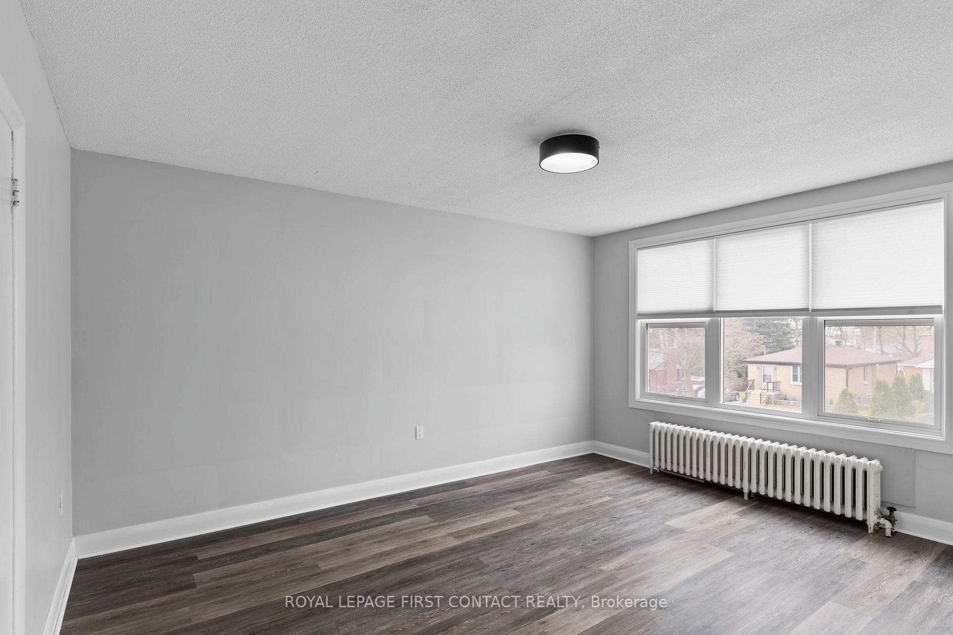Photo 18 of 134 Napier Street, Barrie, Codrington — HOMEH