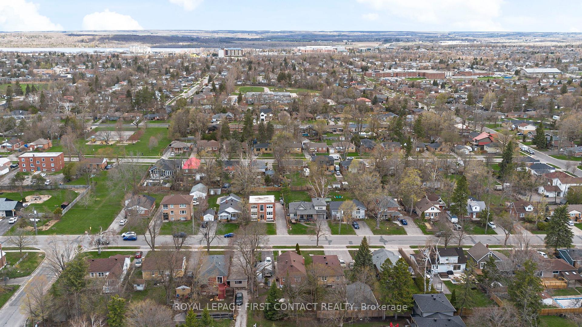 Photo 24 of 134 Napier Street, Barrie, Codrington — HOMEH