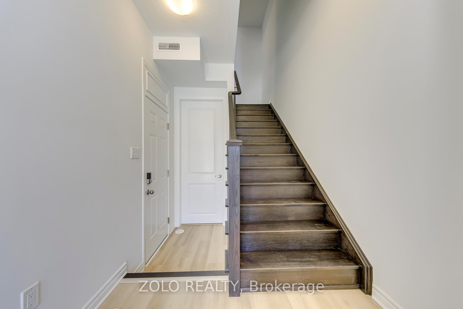 Photo 4 of 1572 Rutland Crescent, Milton, Bowes — HOMEH