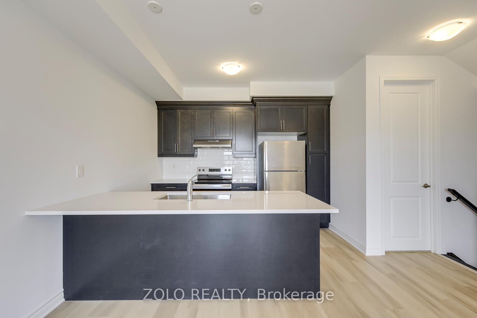 Photo 5 of 1572 Rutland Crescent, Milton, Bowes — HOMEH