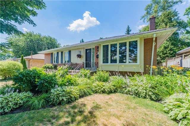 Photo 2 of 248 Snowden Road, Oakville, Bronte — HOMEH