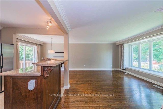 Photo 5 of 248 Snowden Road, Oakville, Bronte — HOMEH