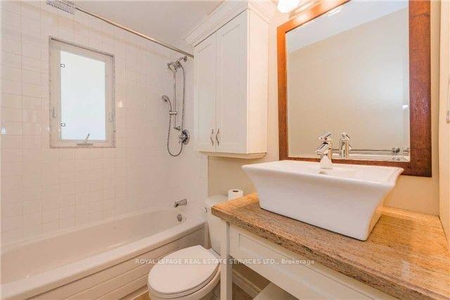 Photo 9 of 248 Snowden Road, Oakville, Bronte — HOMEH