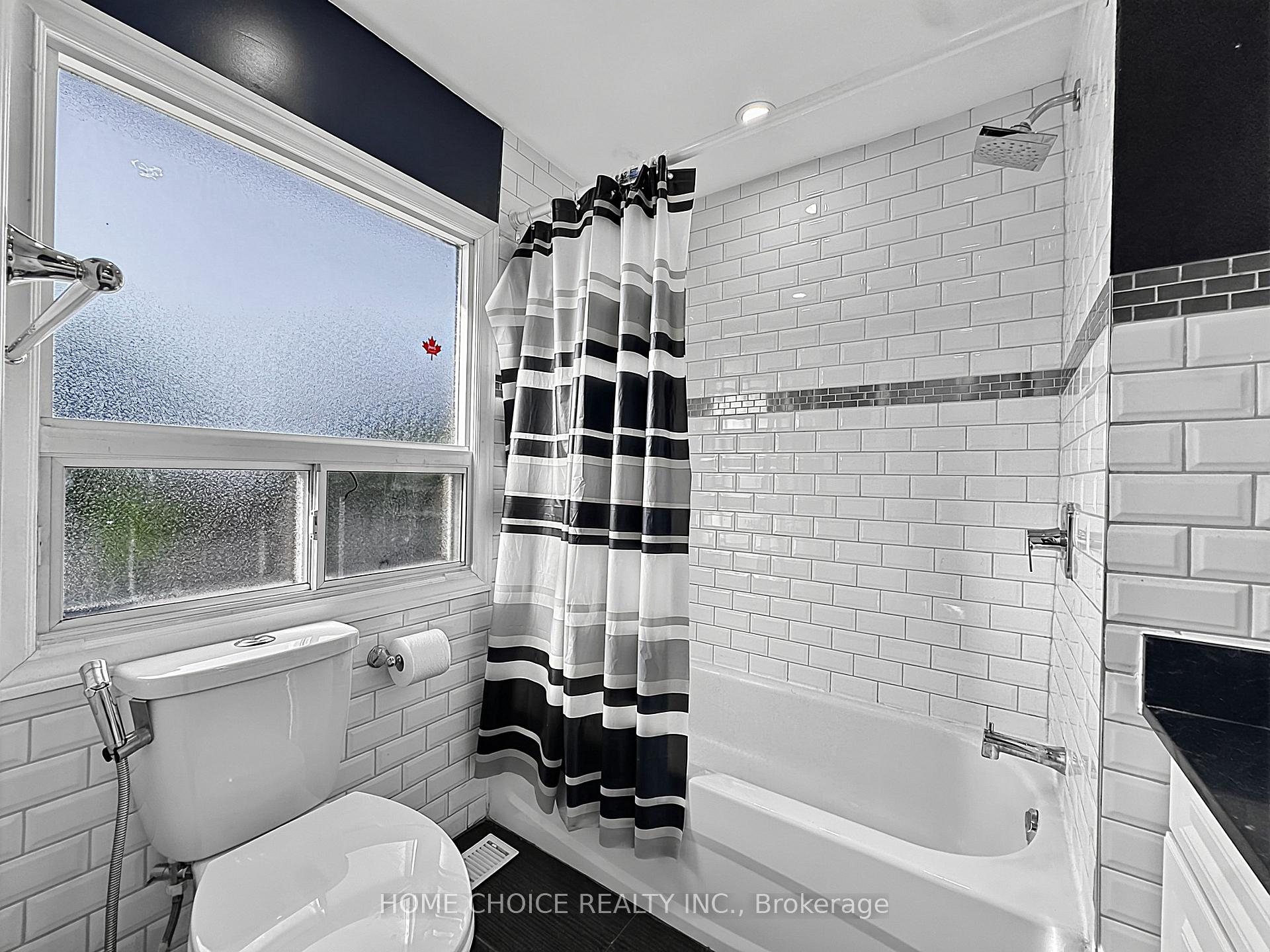 Photo 22 of 38 Robbinstone Drive, Scarborough, Malvern — HOMEH