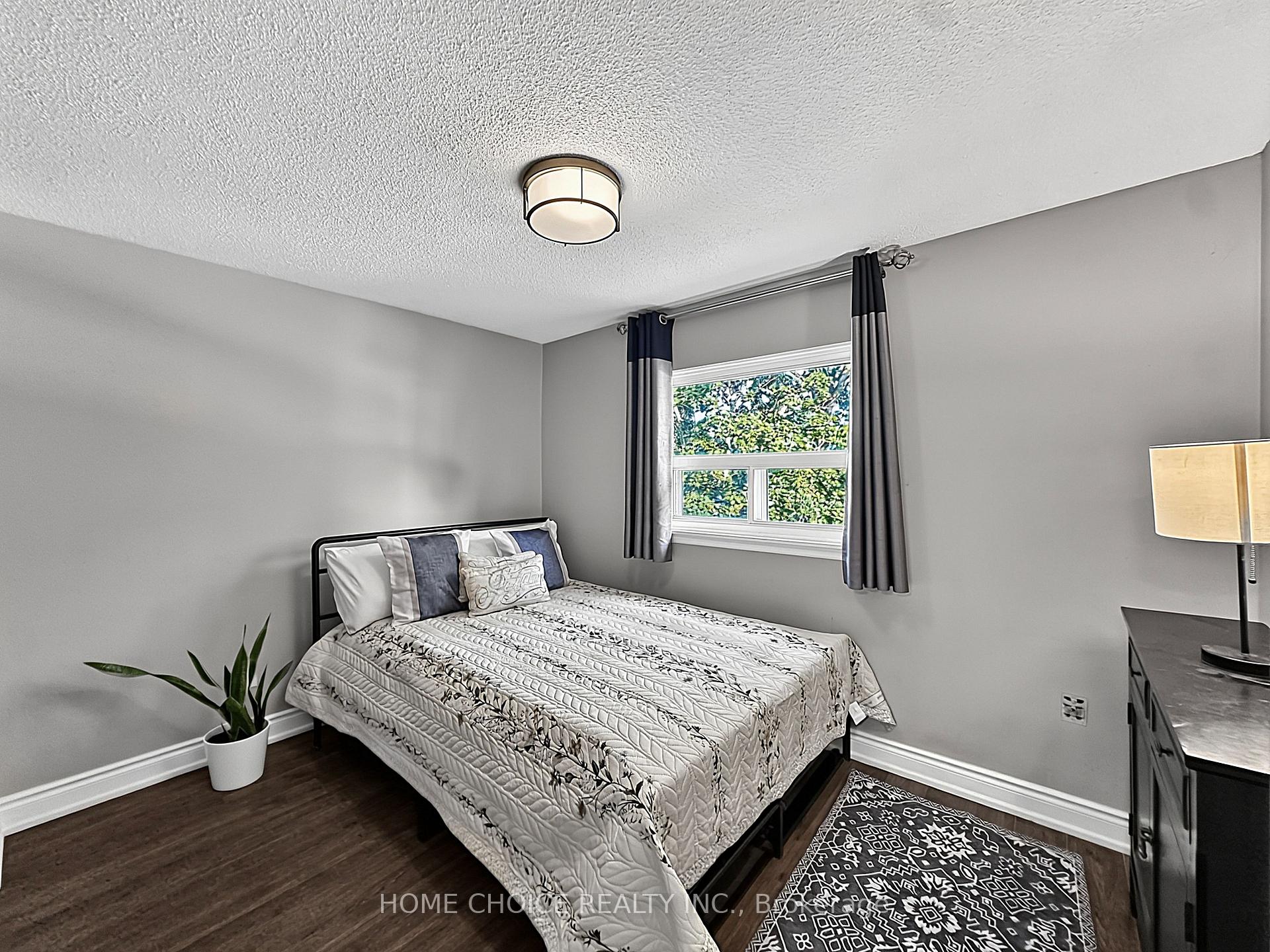 Photo 30 of 38 Robbinstone Drive, Scarborough, Malvern — HOMEH