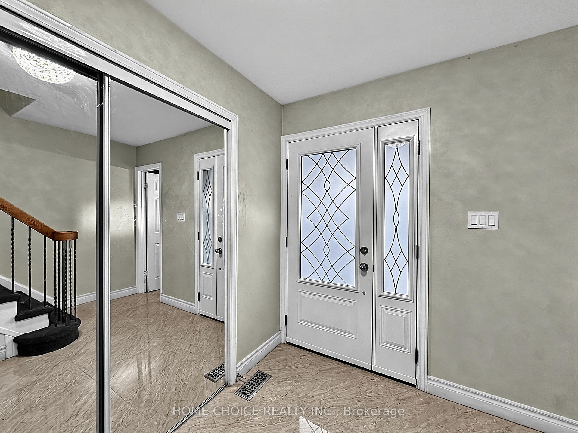 Photo 5 of 38 Robbinstone Drive, Scarborough, Malvern — HOMEH
