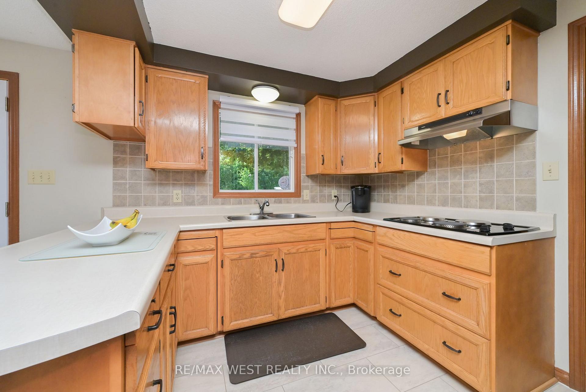 Photo 7 of 5775 Boston Mills Road, Caledon, Caledon East — HOMEH
