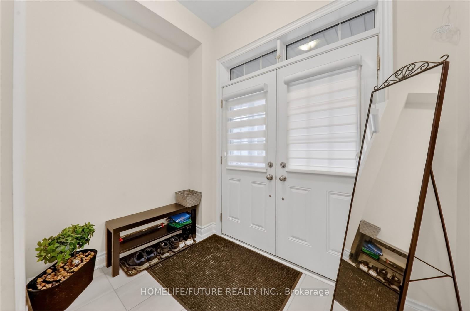 Photo 5 of 6 Ryler Way, Markham, Cedarwood — HOMEH