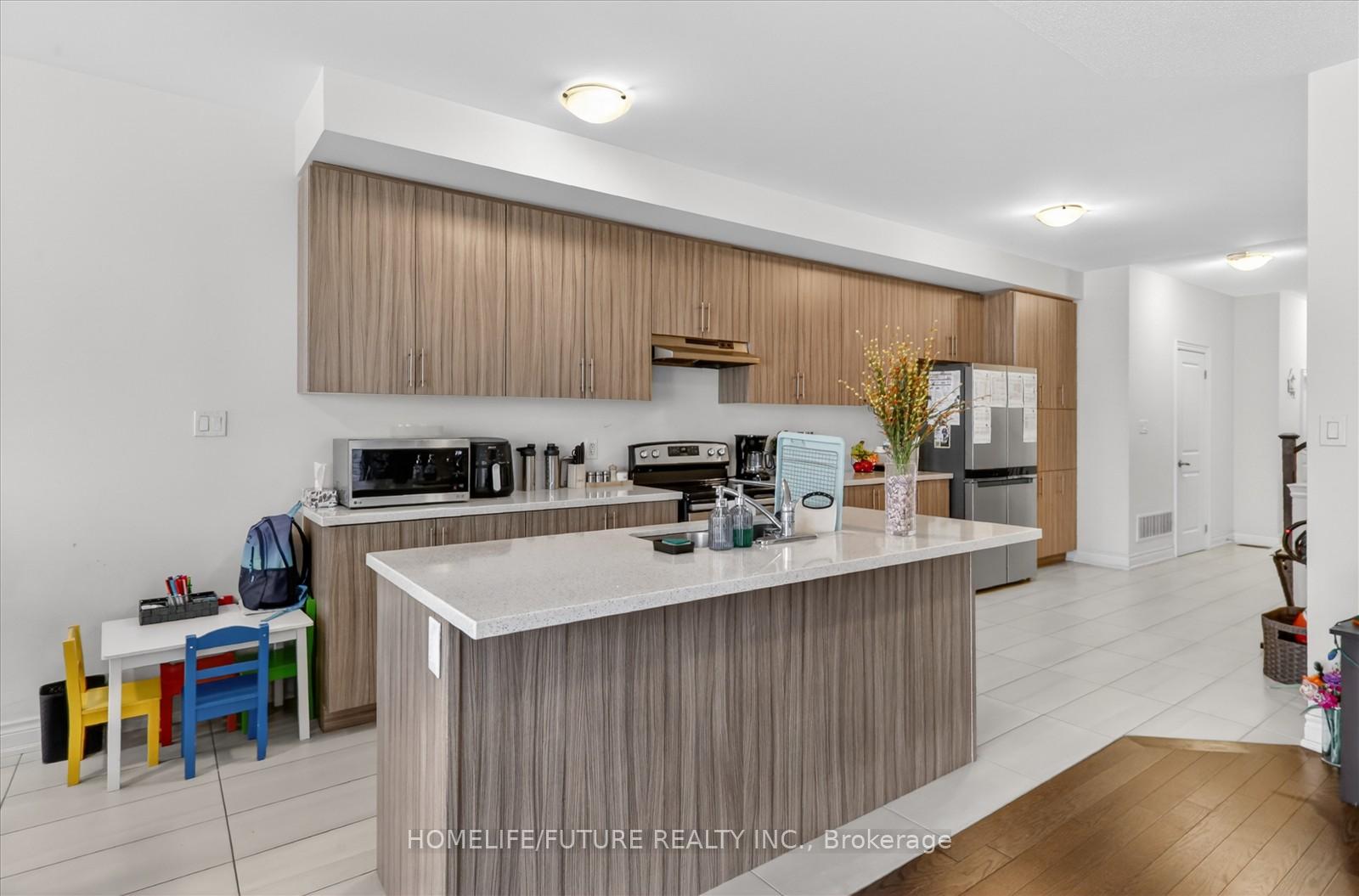 Photo 7 of 6 Ryler Way, Markham, Cedarwood — HOMEH