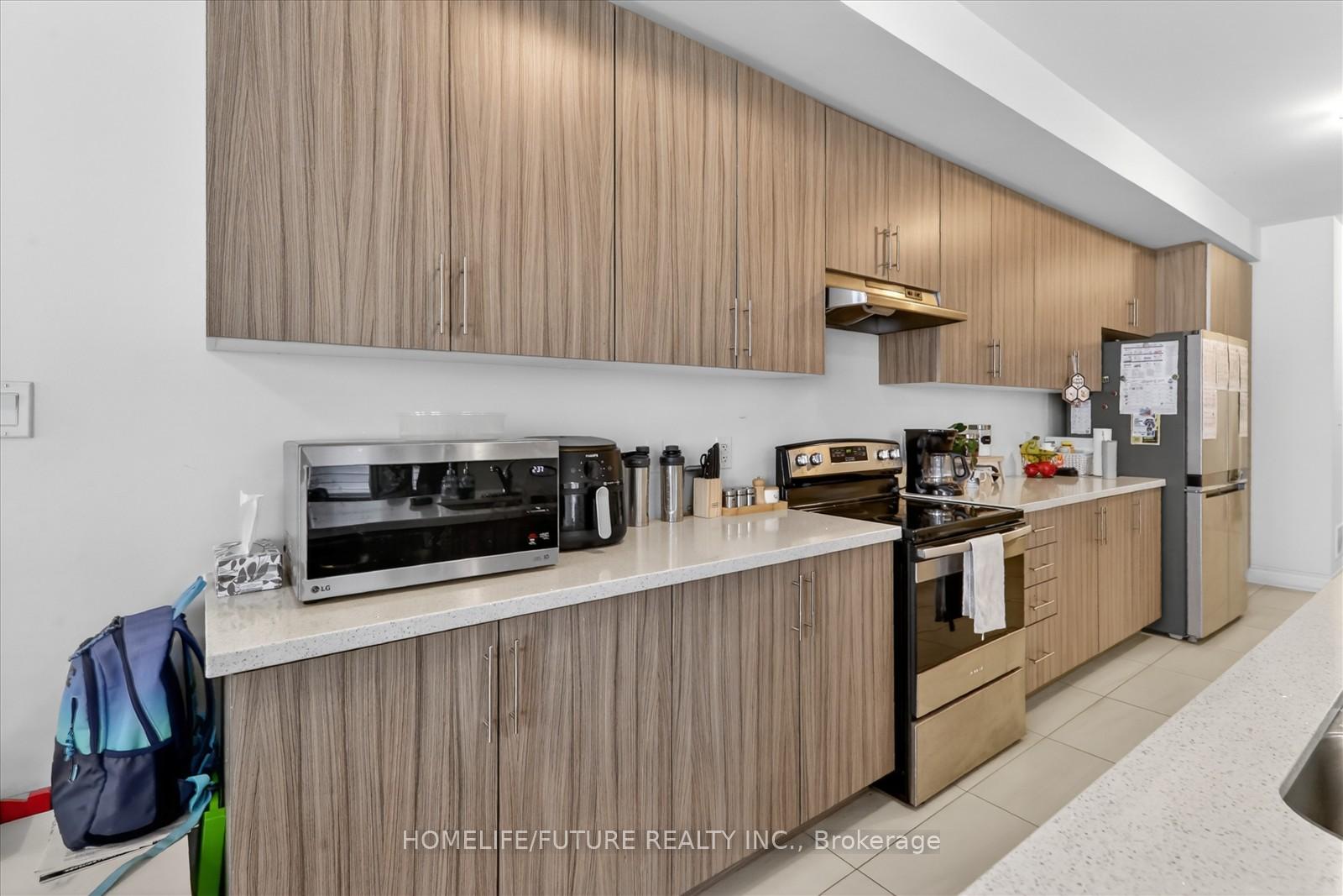 Photo 8 of 6 Ryler Way, Markham, Cedarwood — HOMEH