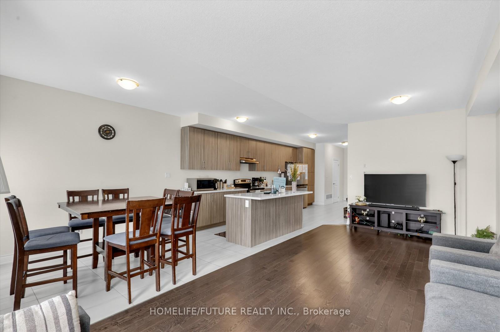 Photo 12 of 6 Ryler Way, Markham, Cedarwood — HOMEH
