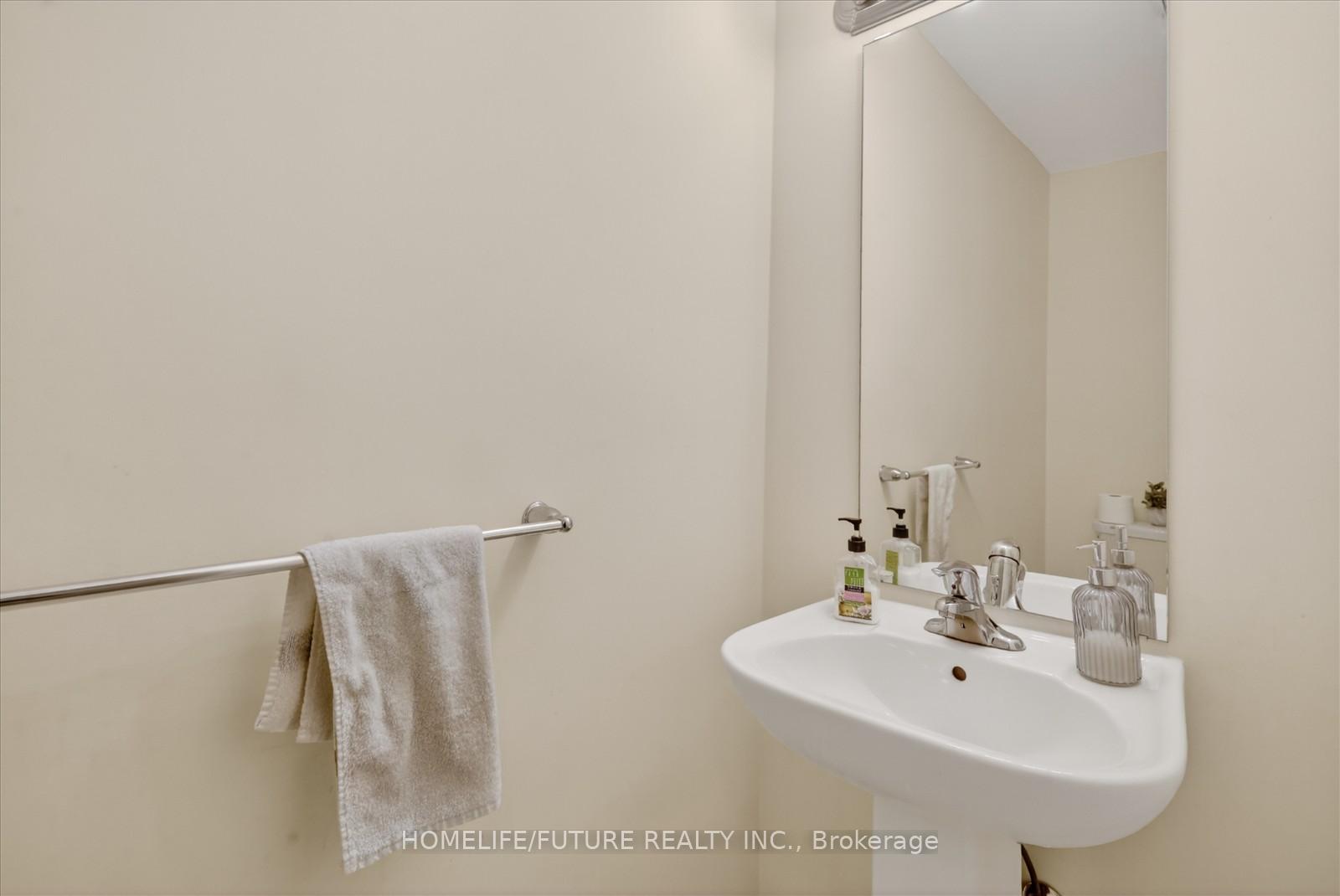 Photo 13 of 6 Ryler Way, Markham, Cedarwood — HOMEH