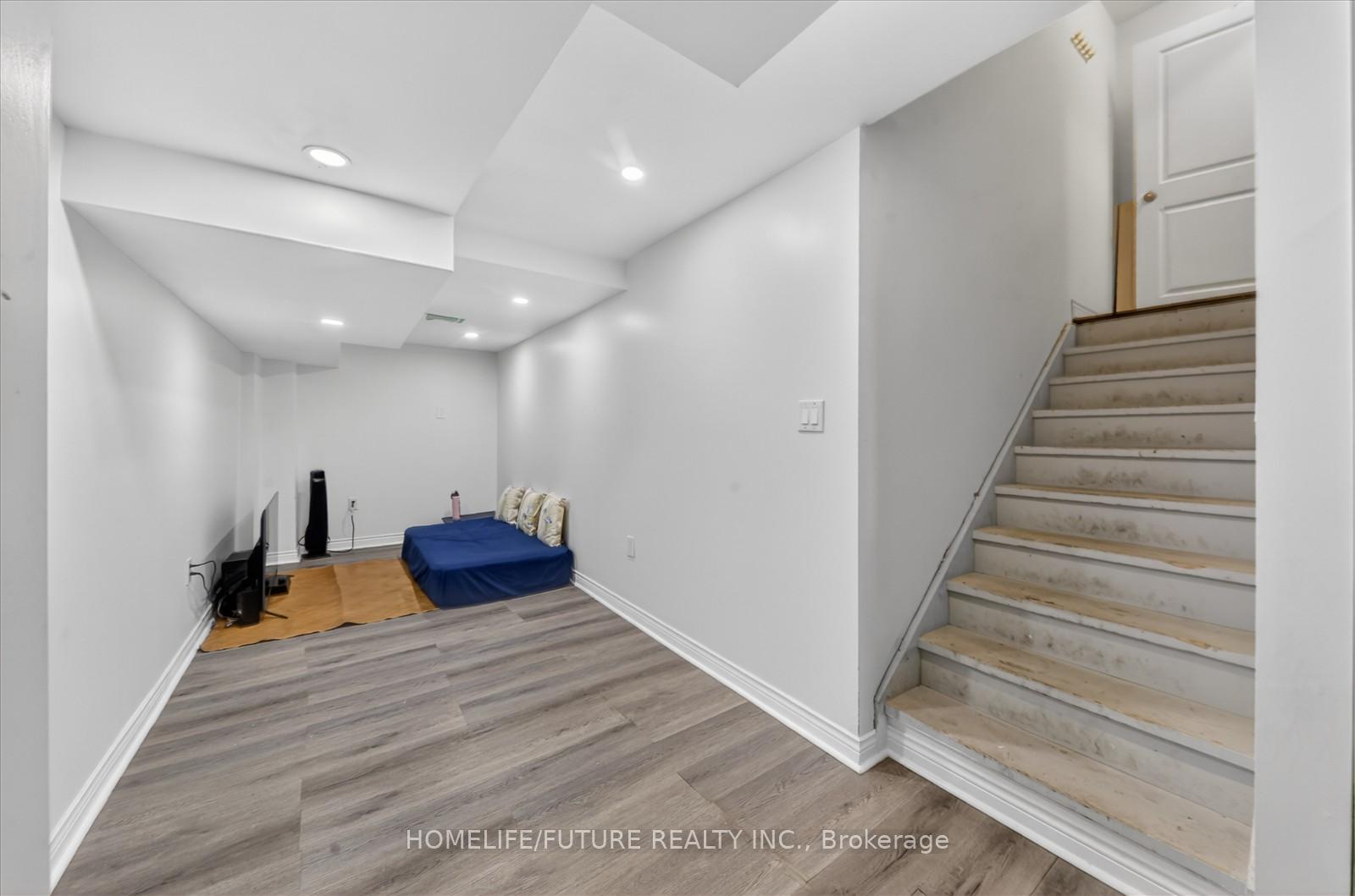 Photo 23 of 6 Ryler Way, Markham, Cedarwood — HOMEH