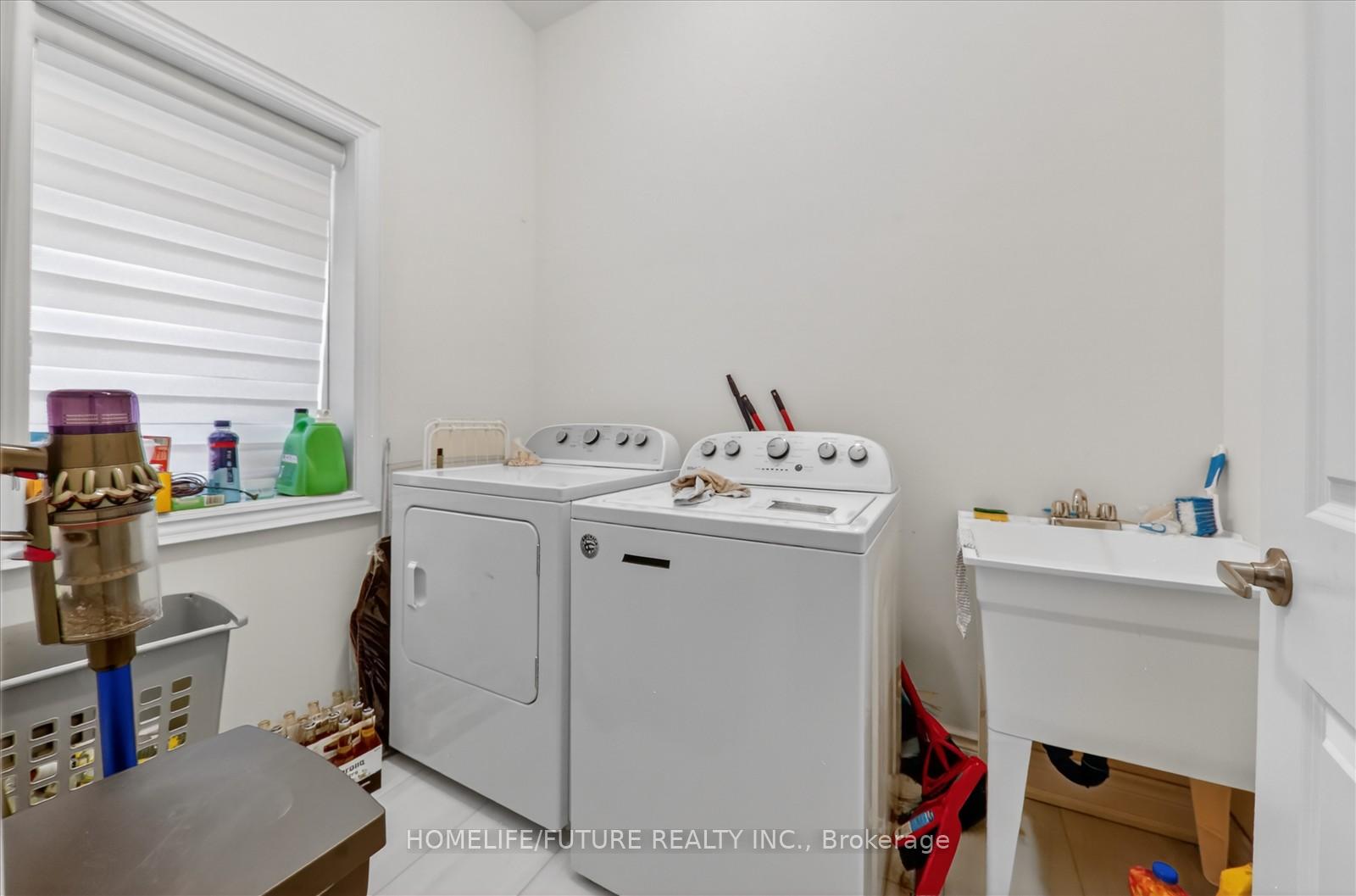 Photo 30 of 6 Ryler Way, Markham, Cedarwood — HOMEH