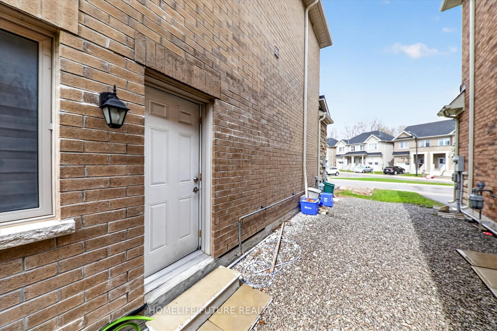 Photo 31 of 6 Ryler Way, Markham, Cedarwood — HOMEH