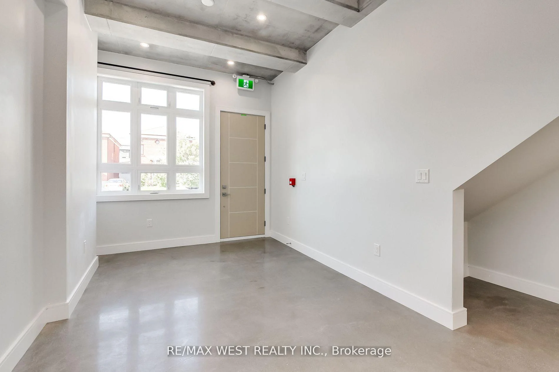 Photo 4 of Unit 4, 1745 Keele Street, Toronto, Keelesdale-Eglinton West — HOMEH