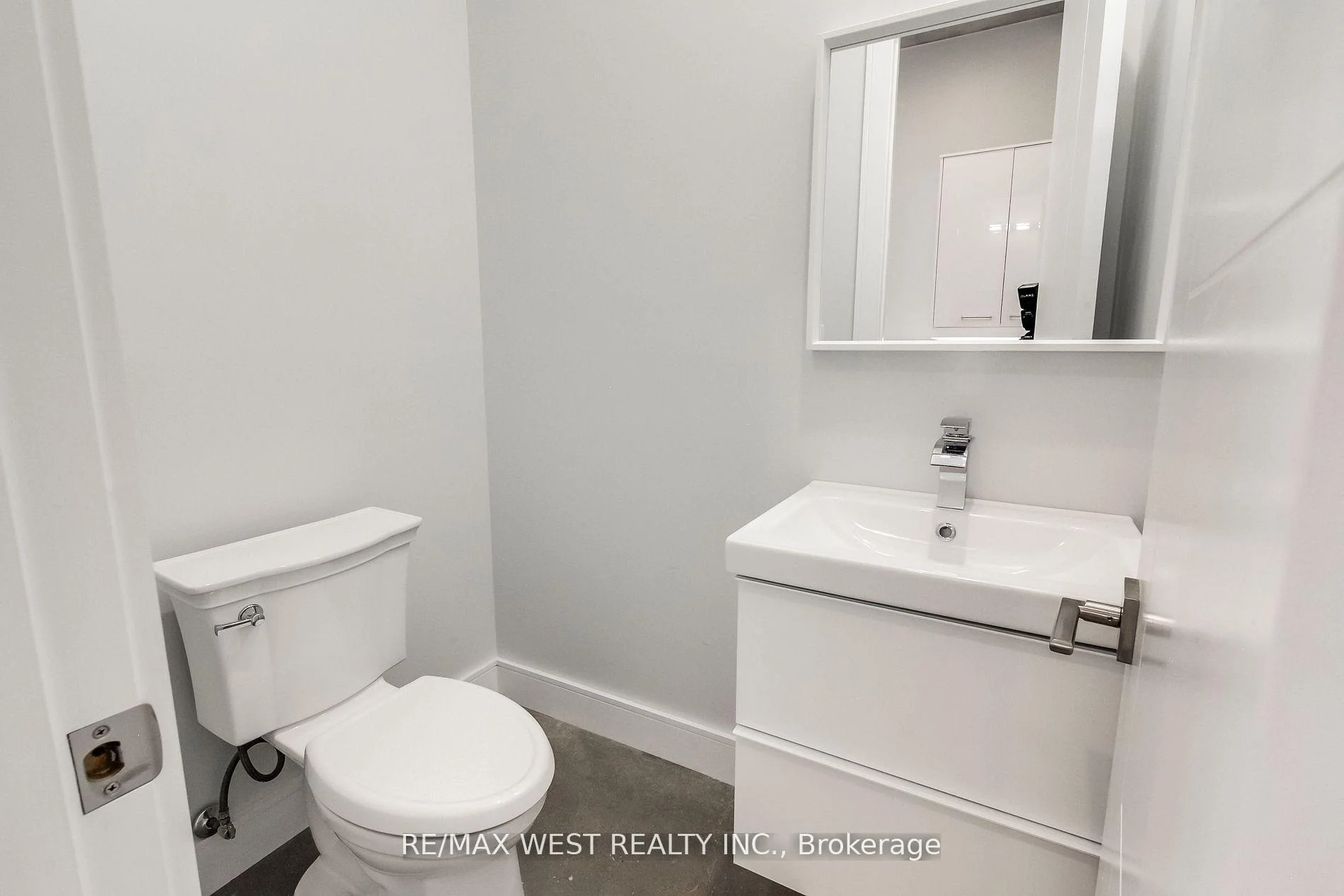 Photo 10 of Unit 4, 1745 Keele Street, Toronto, Keelesdale-Eglinton West — HOMEH