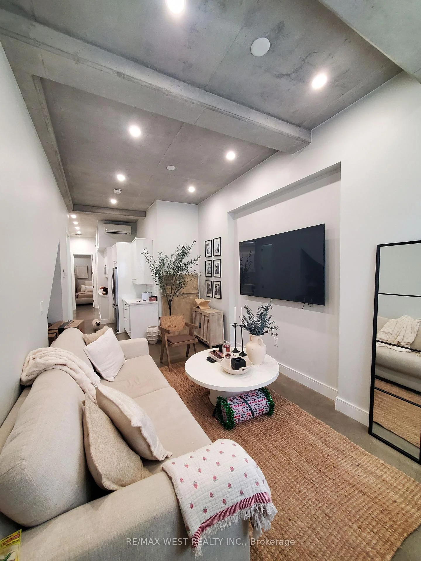 Photo 13 of Unit 4, 1745 Keele Street, Toronto, Keelesdale-Eglinton West — HOMEH