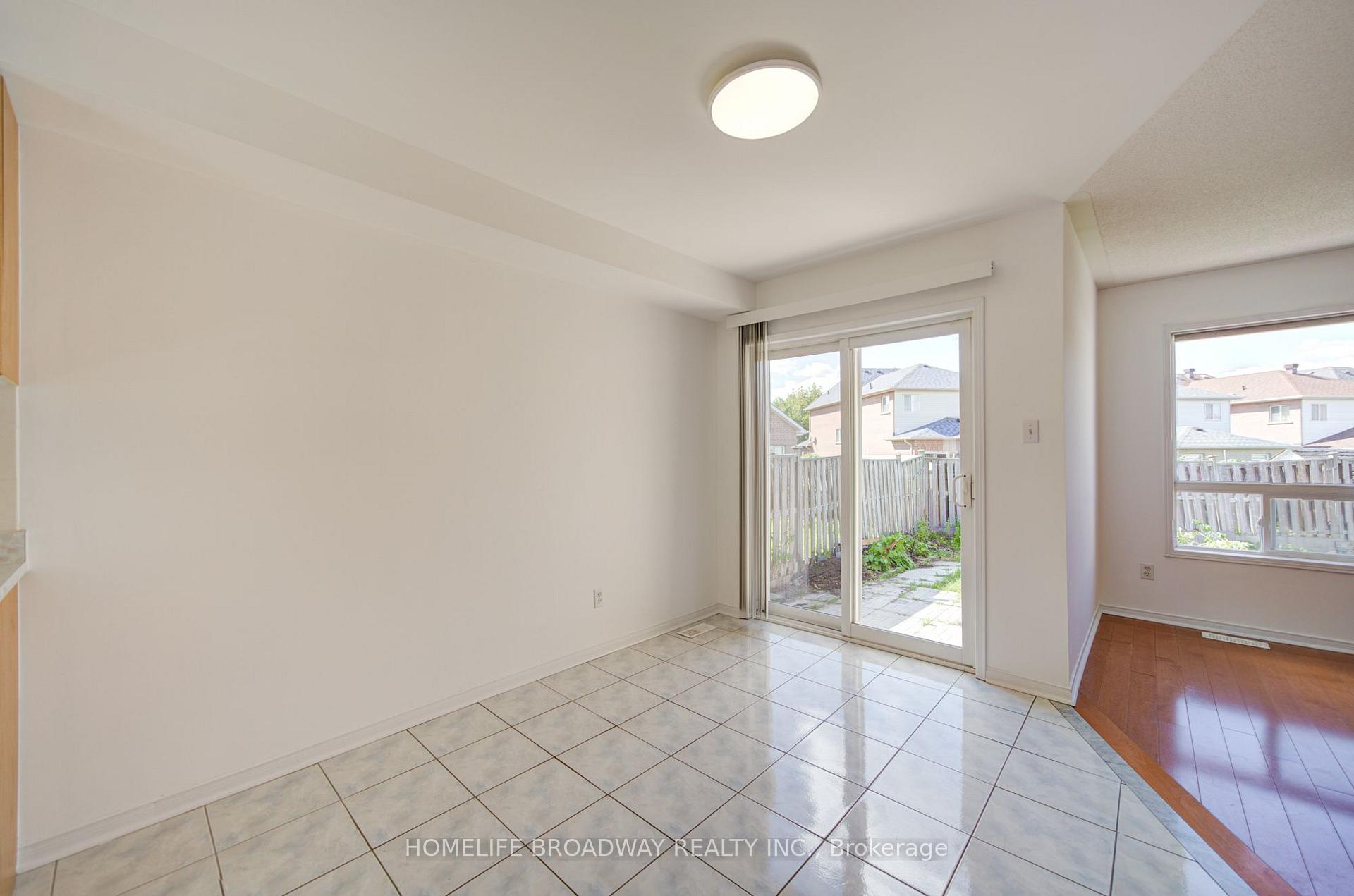 Photo 14 of 16 Raymond Bartlett Avenue, Markham, Village Green-South Unionville — HOMEH