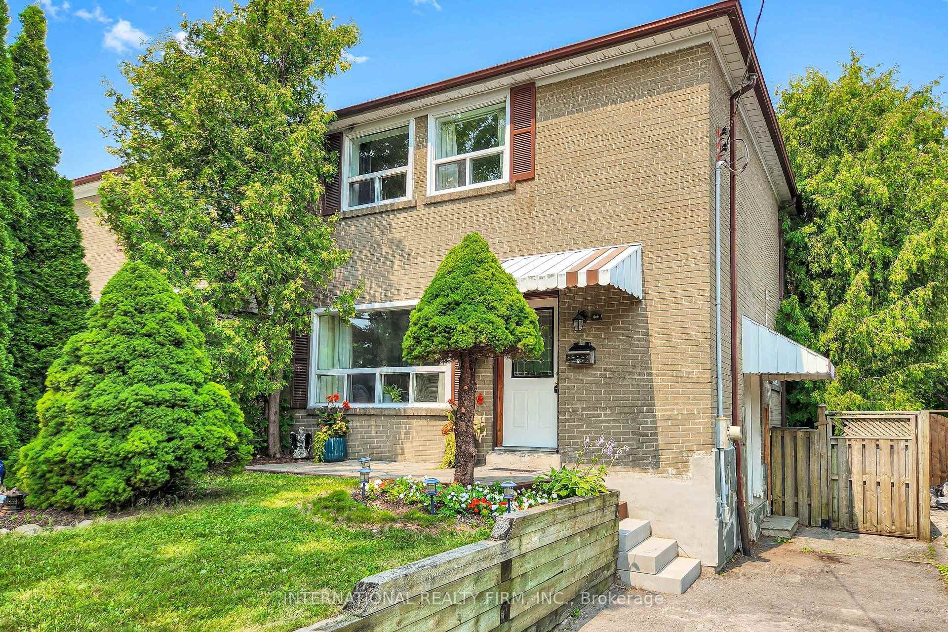 Front of 62 Porchester Drive