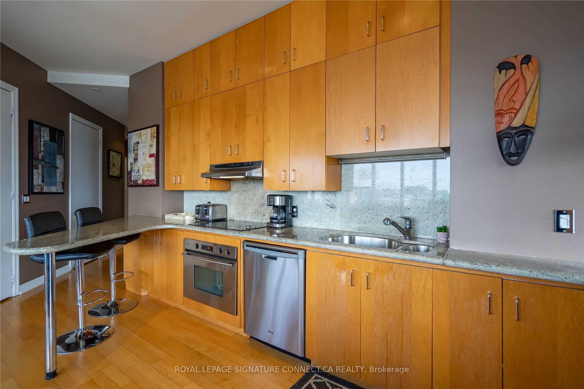 Photo 5 of Unit 605, 797 Don Mills Road, Toronto, Flemingdon Park — HOMEH