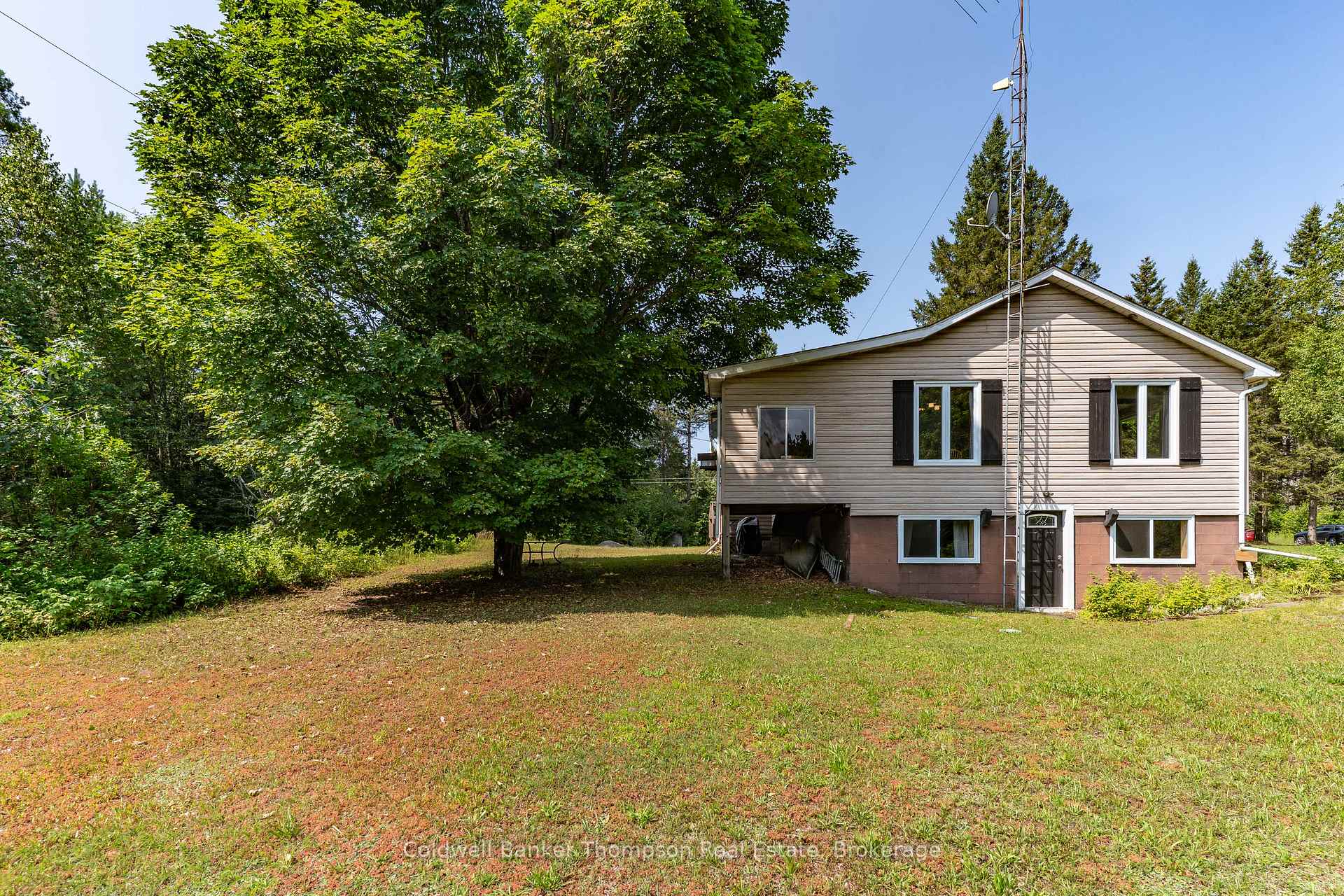 Photo 4 of 245 James Camp Road, Burk's Falls — HOMEH