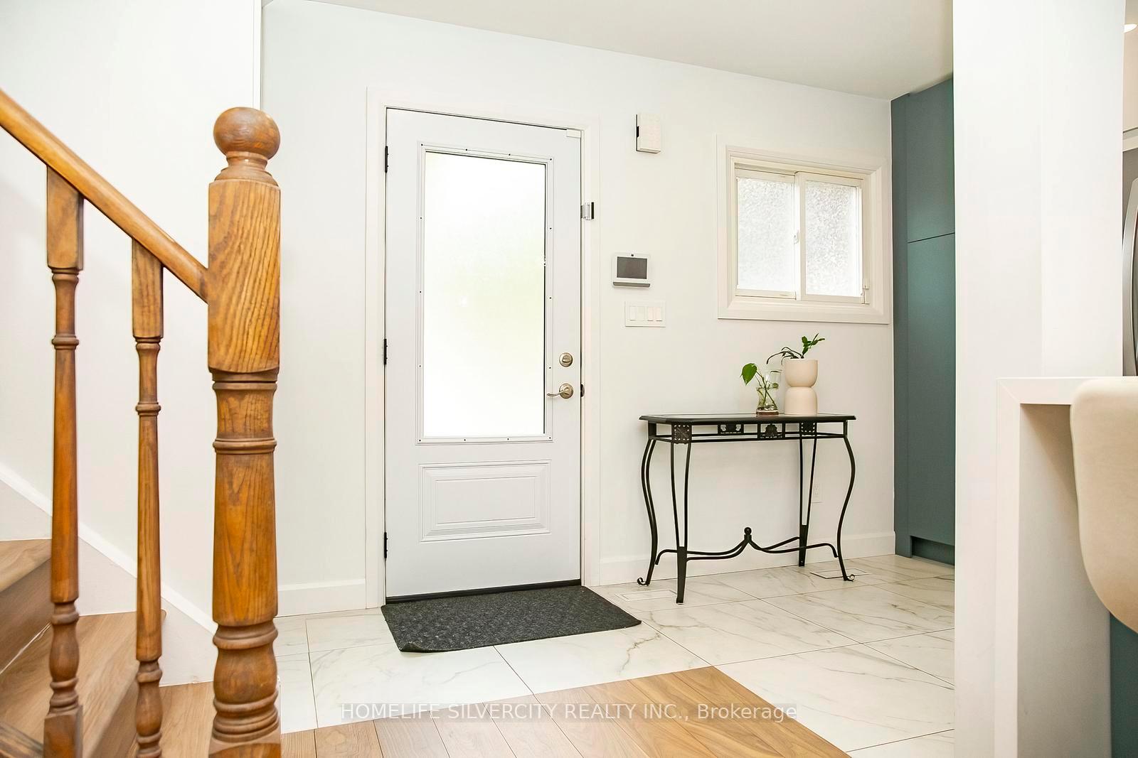 Photo 6 of 21 Mitchell Avenue, Brampton, Heart Lake West — HOMEH