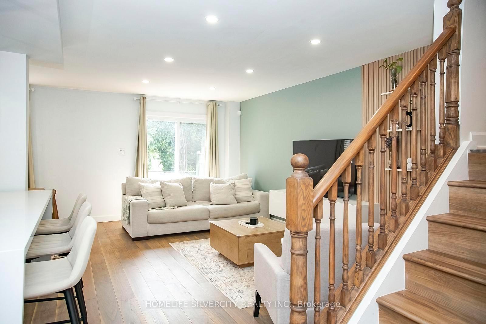 Photo 7 of 21 Mitchell Avenue, Brampton, Heart Lake West — HOMEH