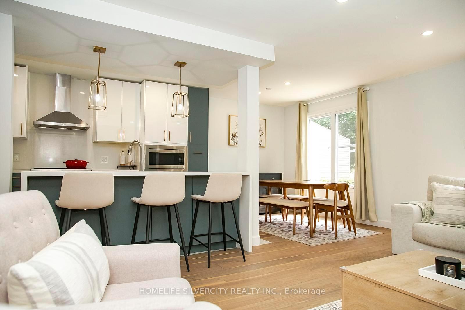 Photo 10 of 21 Mitchell Avenue, Brampton, Heart Lake West — HOMEH