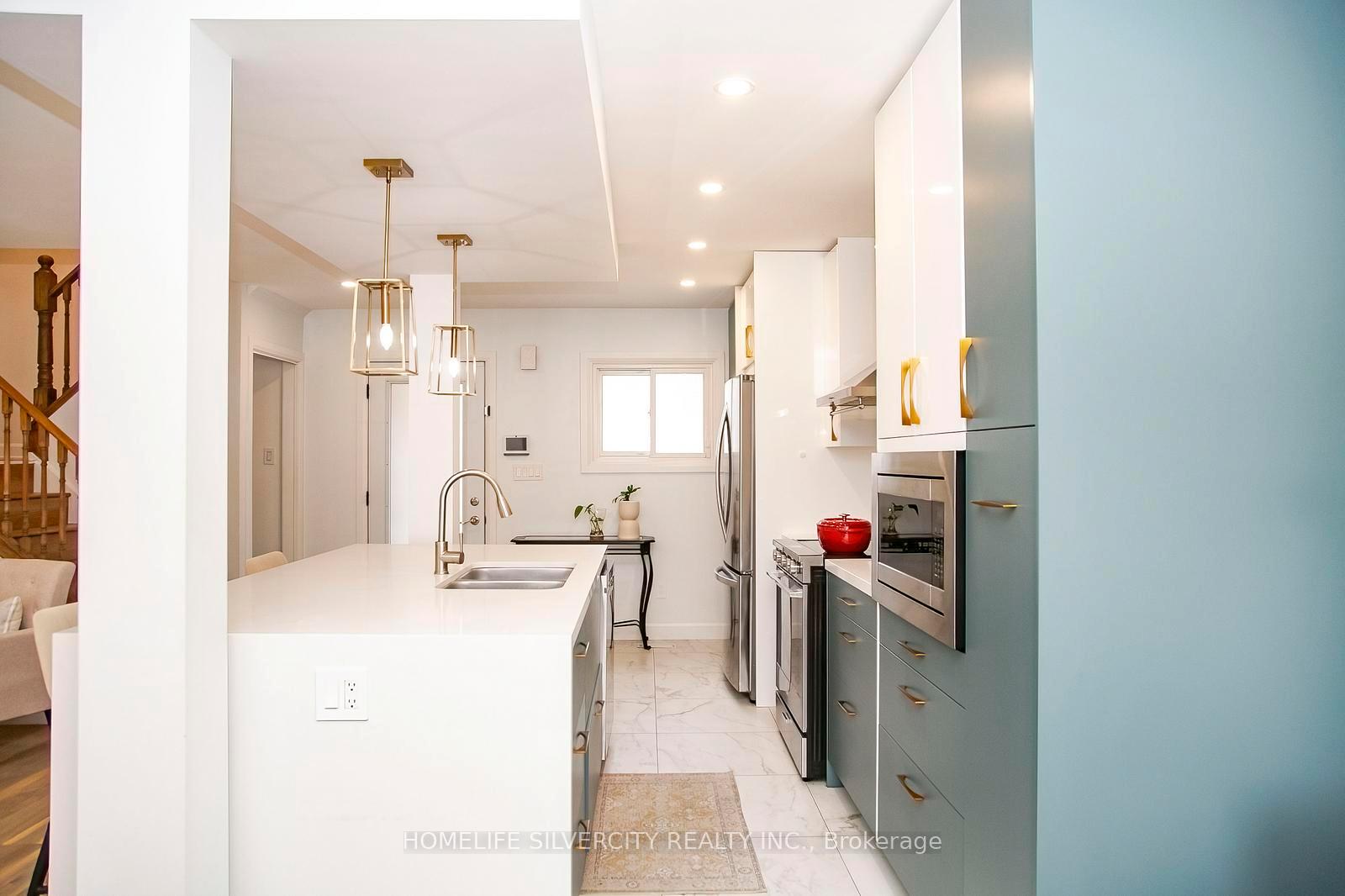 Photo 17 of 21 Mitchell Avenue, Brampton, Heart Lake West — HOMEH