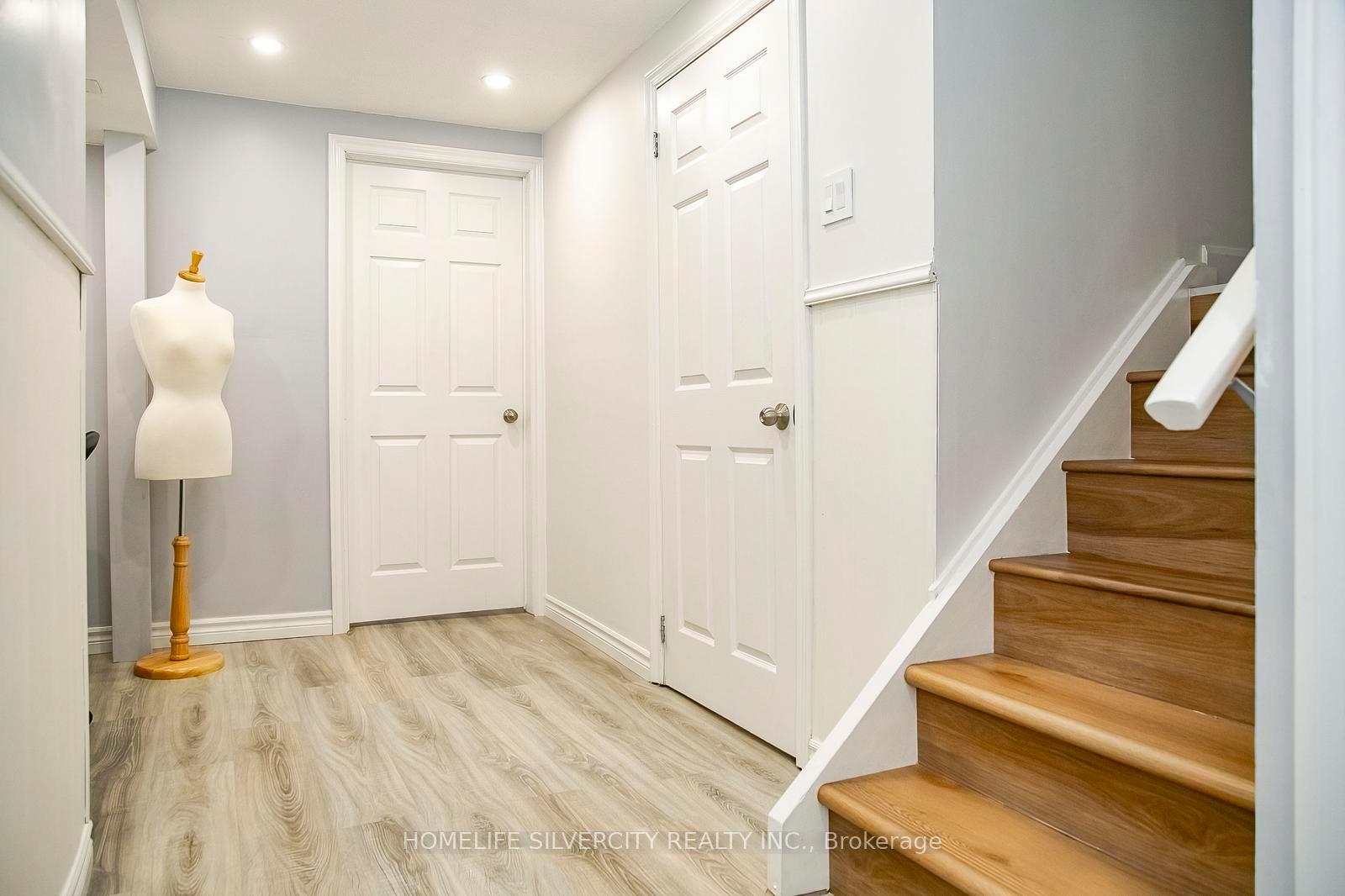 Photo 37 of 21 Mitchell Avenue, Brampton, Heart Lake West — HOMEH
