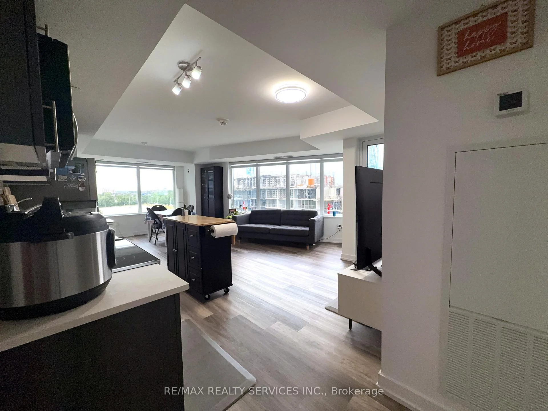 Photo 9 of 1480 Bayly Street, Pickering, Bay Ridges — HOMEH