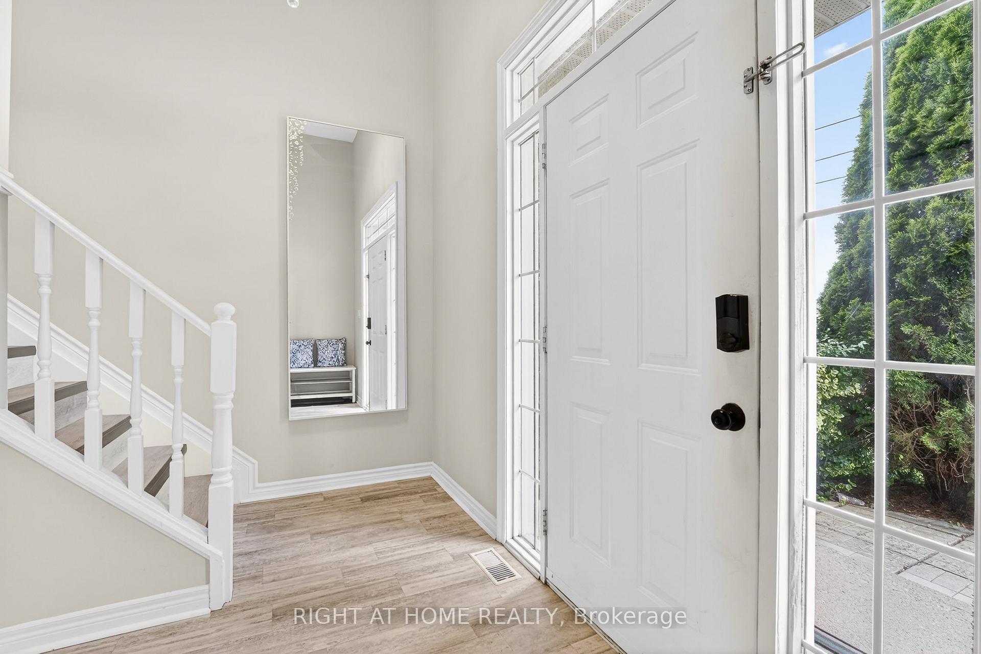 Photo 4 of 5524 Fraser Street, Niagara Falls, Cherrywood — HOMEH