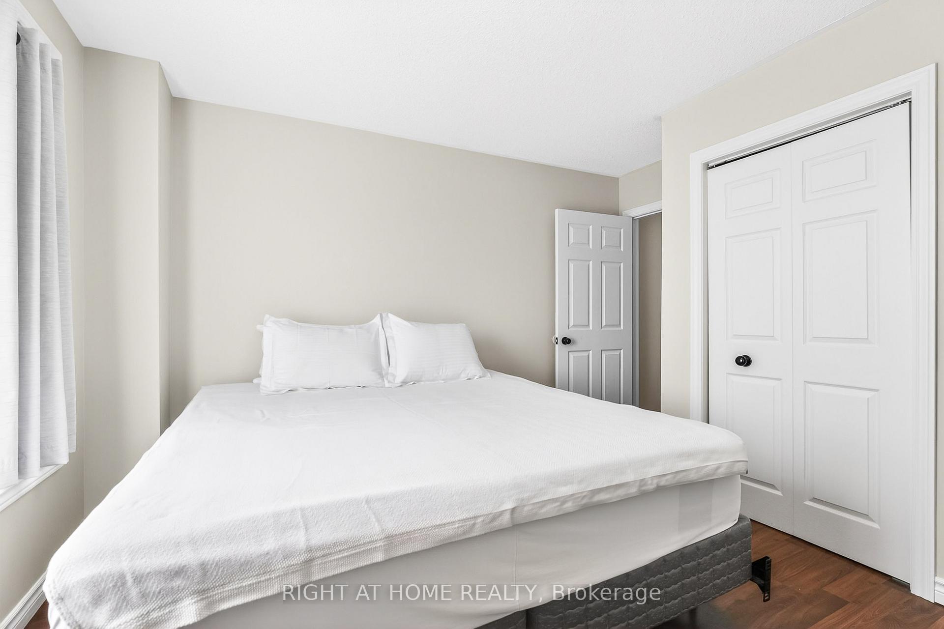 Photo 24 of 5524 Fraser Street, Niagara Falls, Cherrywood — HOMEH