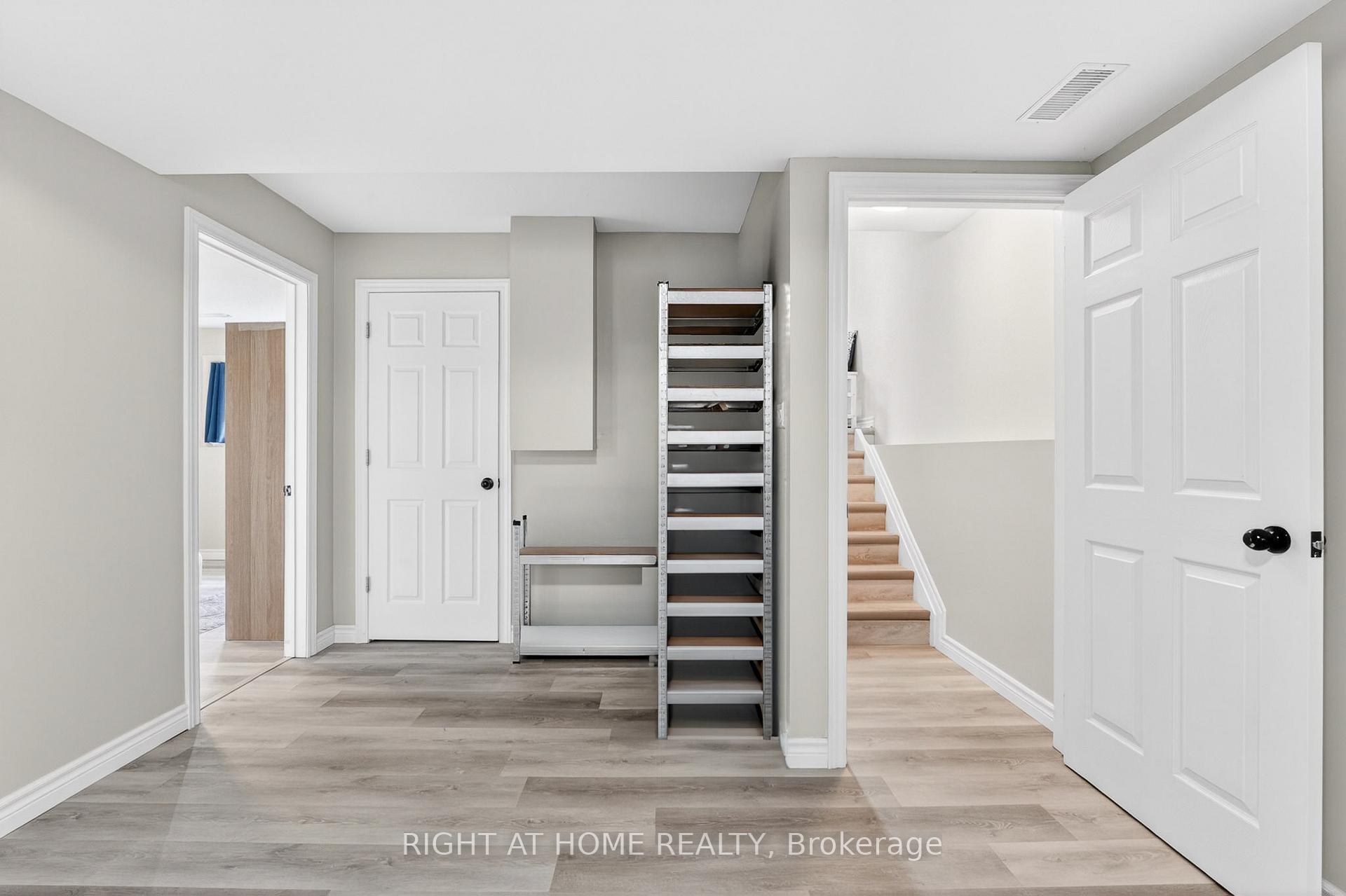 Photo 27 of 5524 Fraser Street, Niagara Falls, Cherrywood — HOMEH