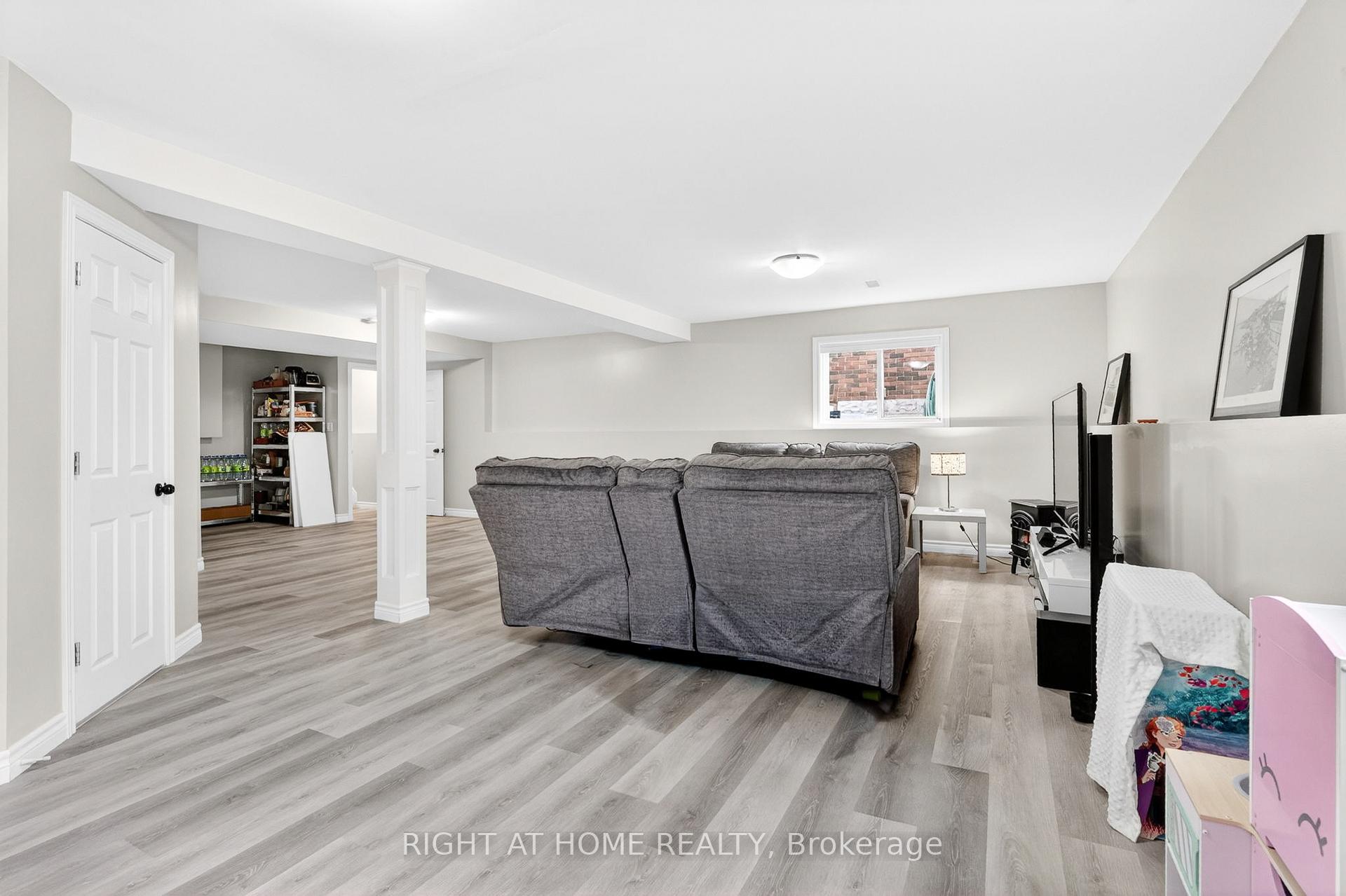 Photo 29 of 5524 Fraser Street, Niagara Falls, Cherrywood — HOMEH