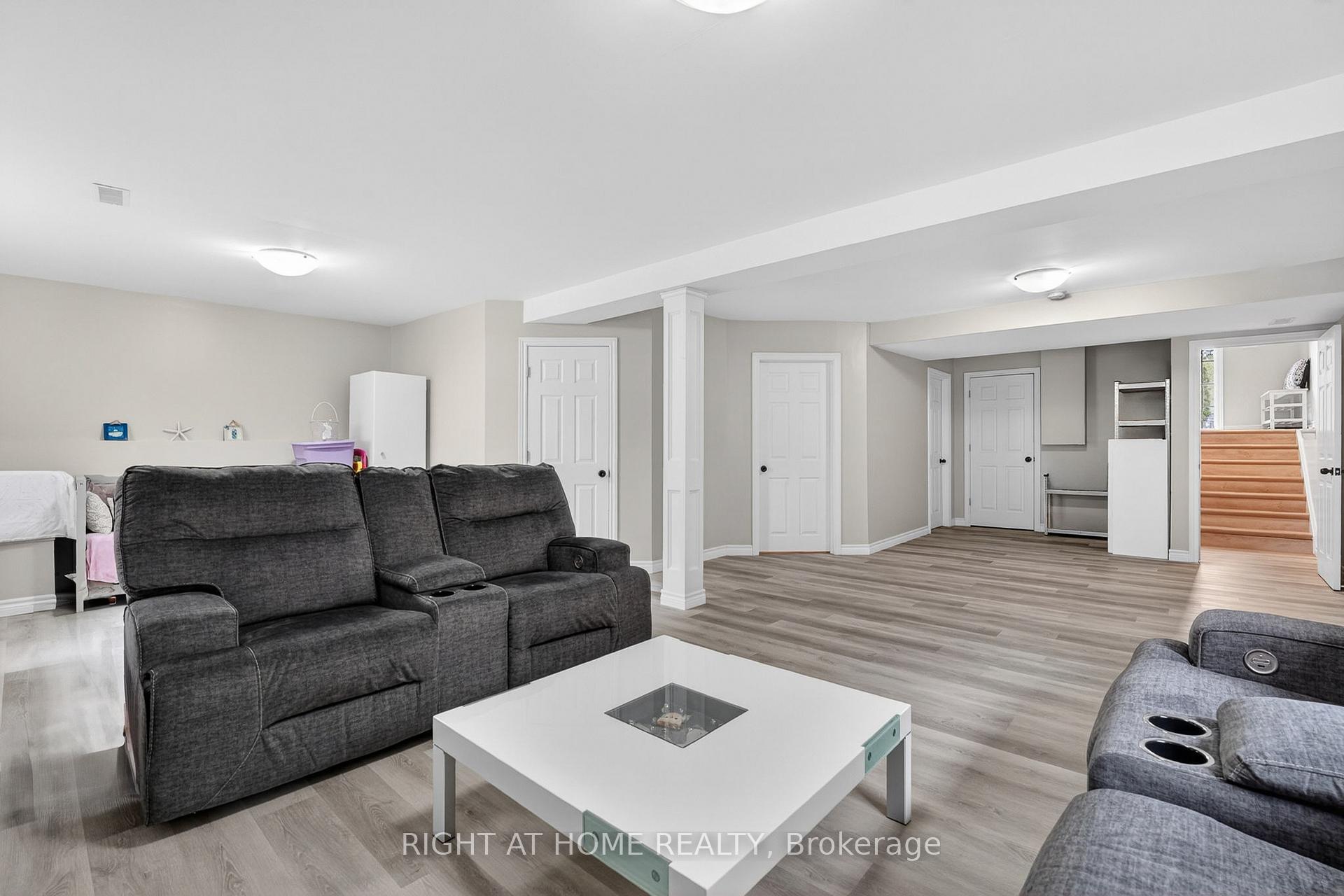 Photo 30 of 5524 Fraser Street, Niagara Falls, Cherrywood — HOMEH