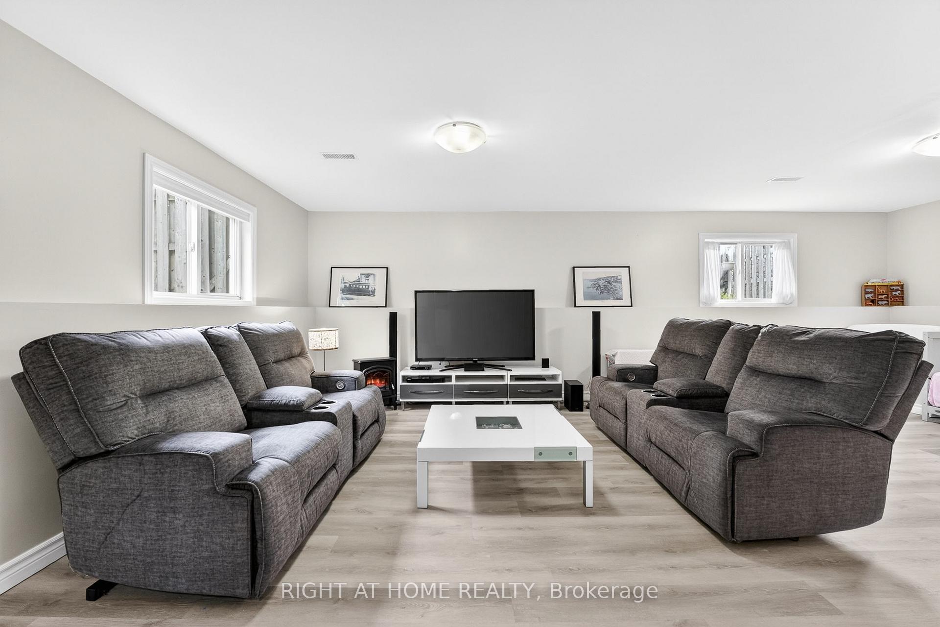 Photo 31 of 5524 Fraser Street, Niagara Falls, Cherrywood — HOMEH