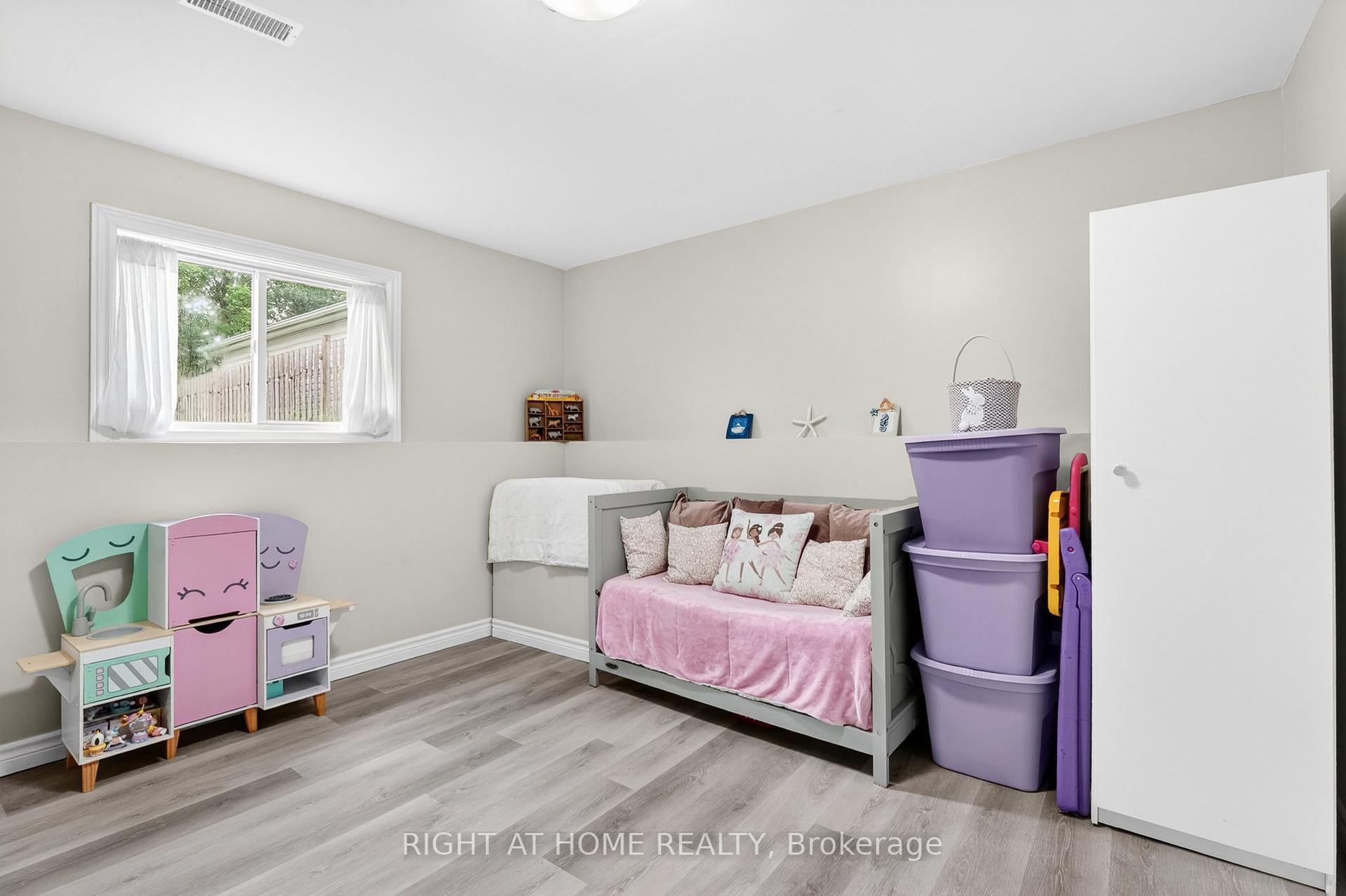 Photo 33 of 5524 Fraser Street, Niagara Falls, Cherrywood — HOMEH