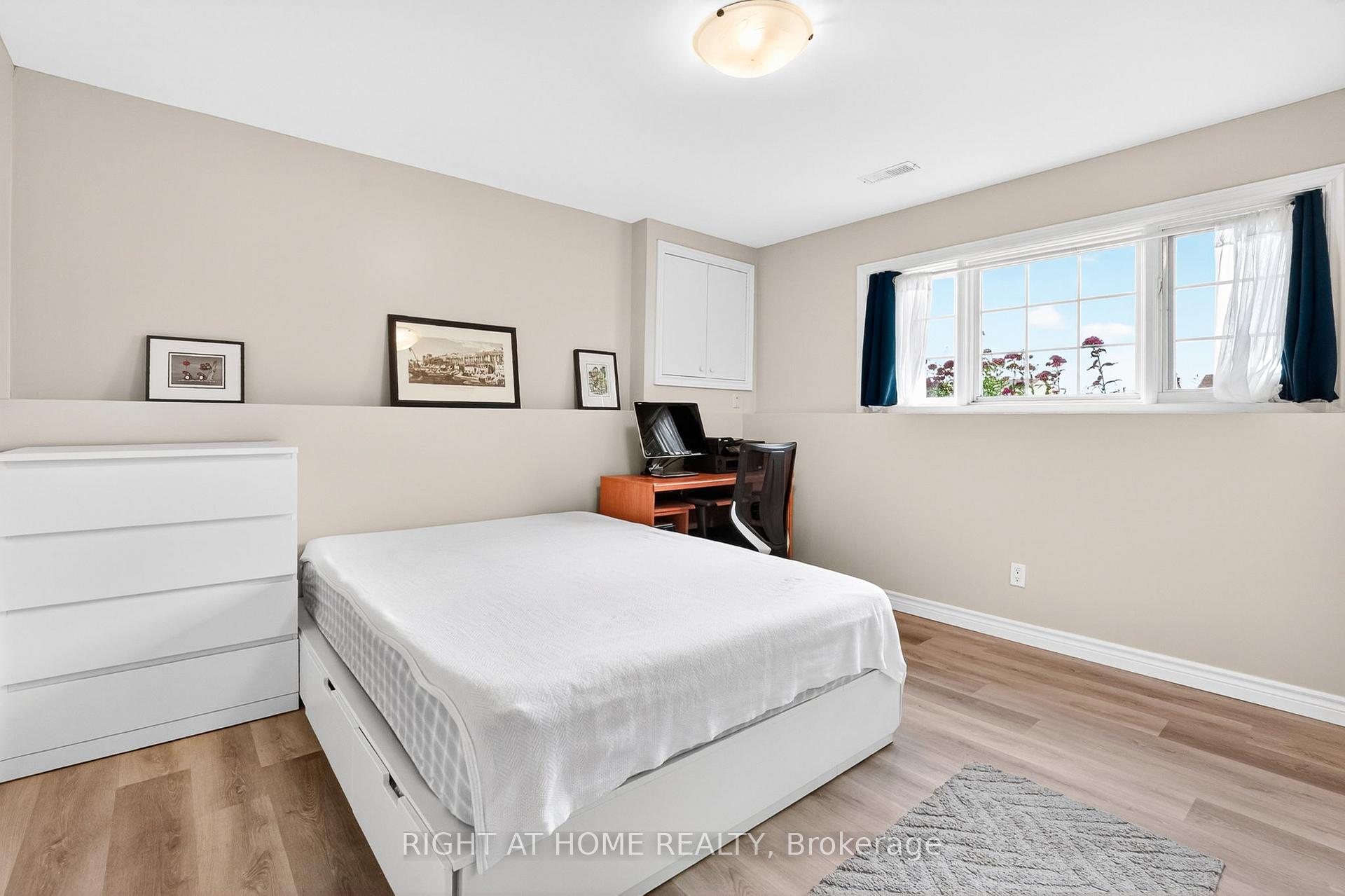 Photo 38 of 5524 Fraser Street, Niagara Falls, Cherrywood — HOMEH