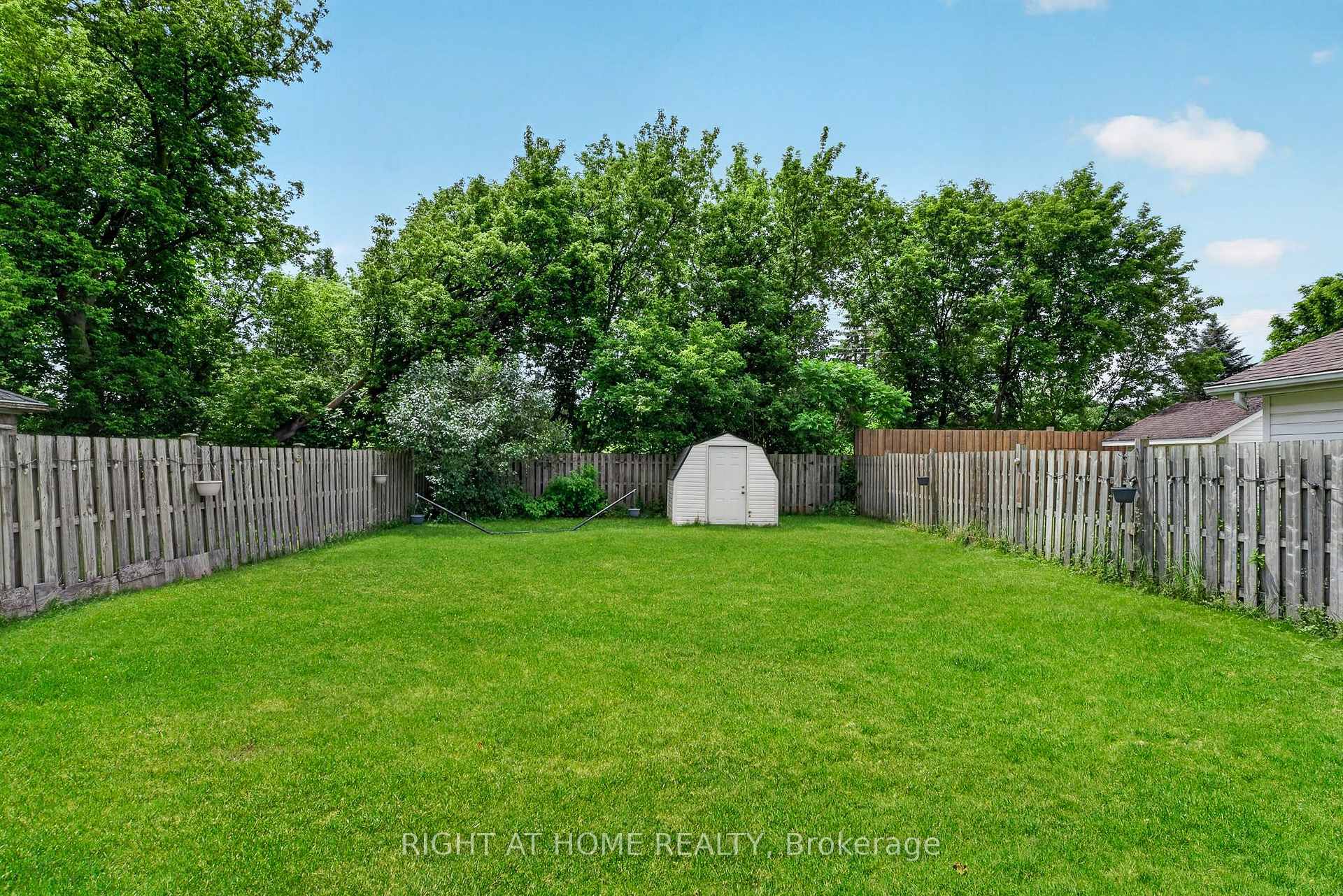 Photo 44 of 5524 Fraser Street, Niagara Falls, Cherrywood — HOMEH