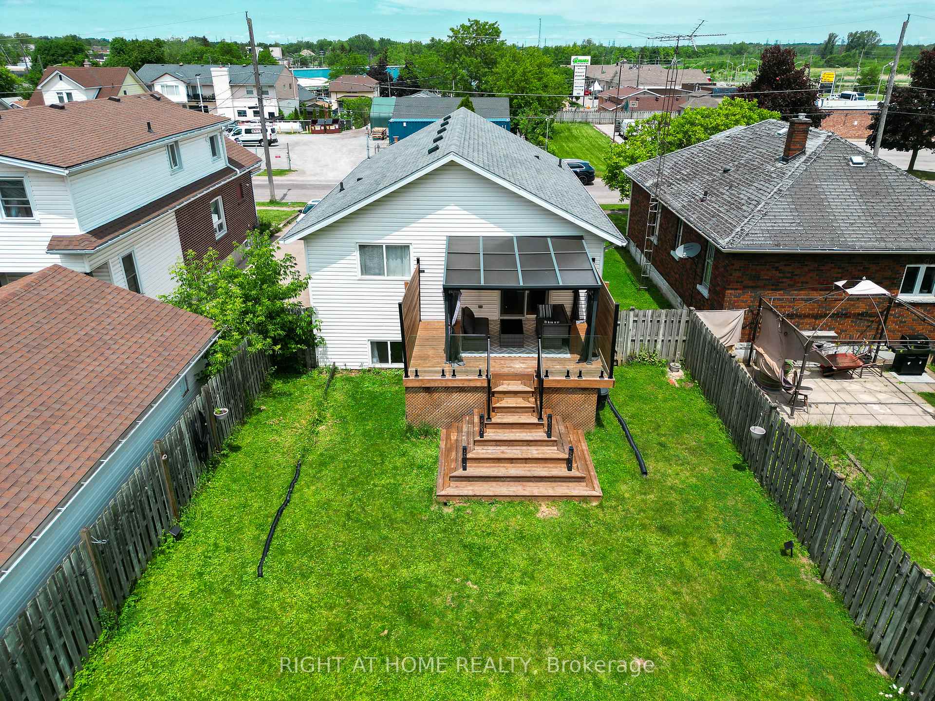 Photo 46 of 5524 Fraser Street, Niagara Falls, Cherrywood — HOMEH