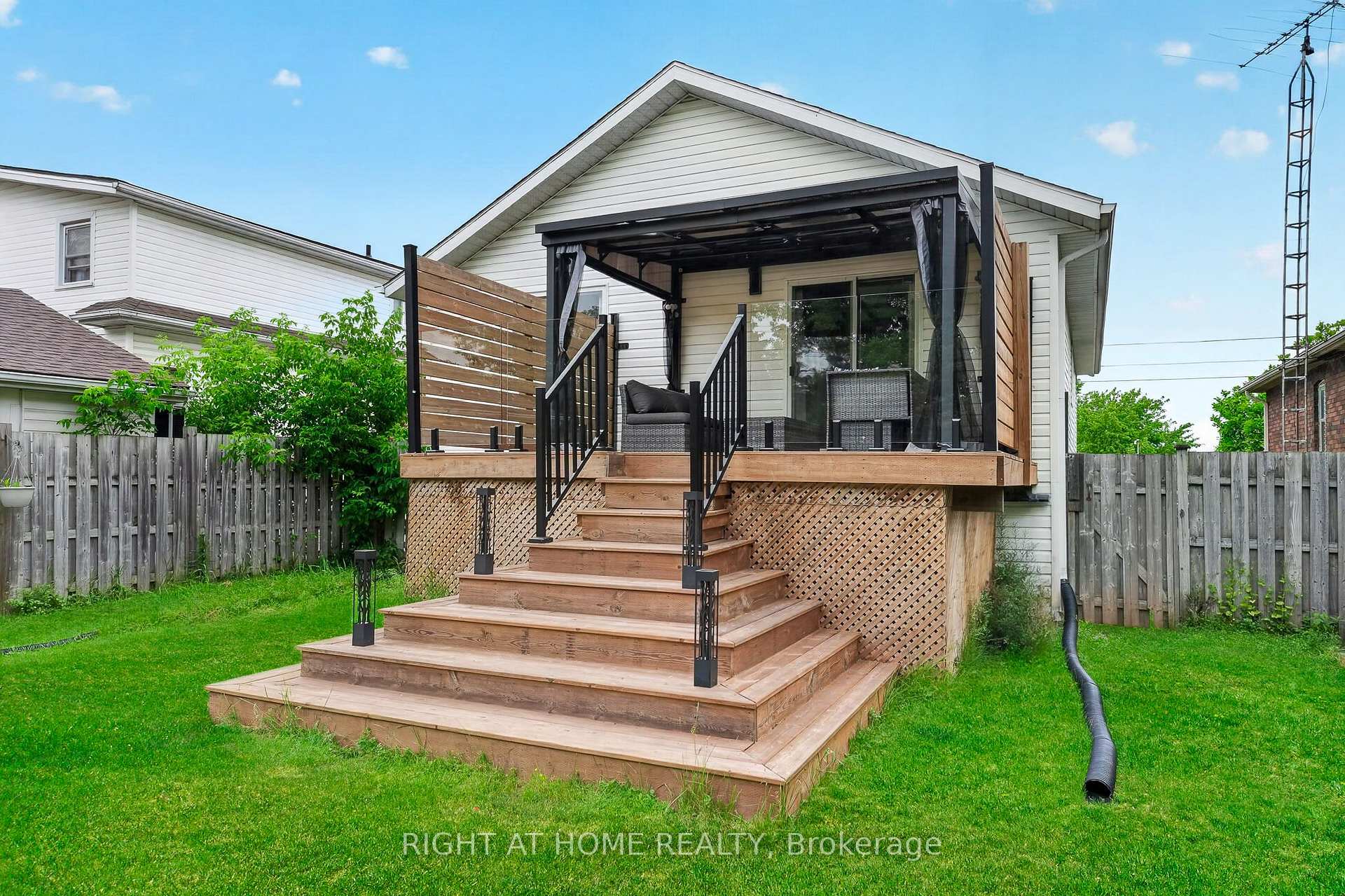 Photo 47 of 5524 Fraser Street, Niagara Falls, Cherrywood — HOMEH