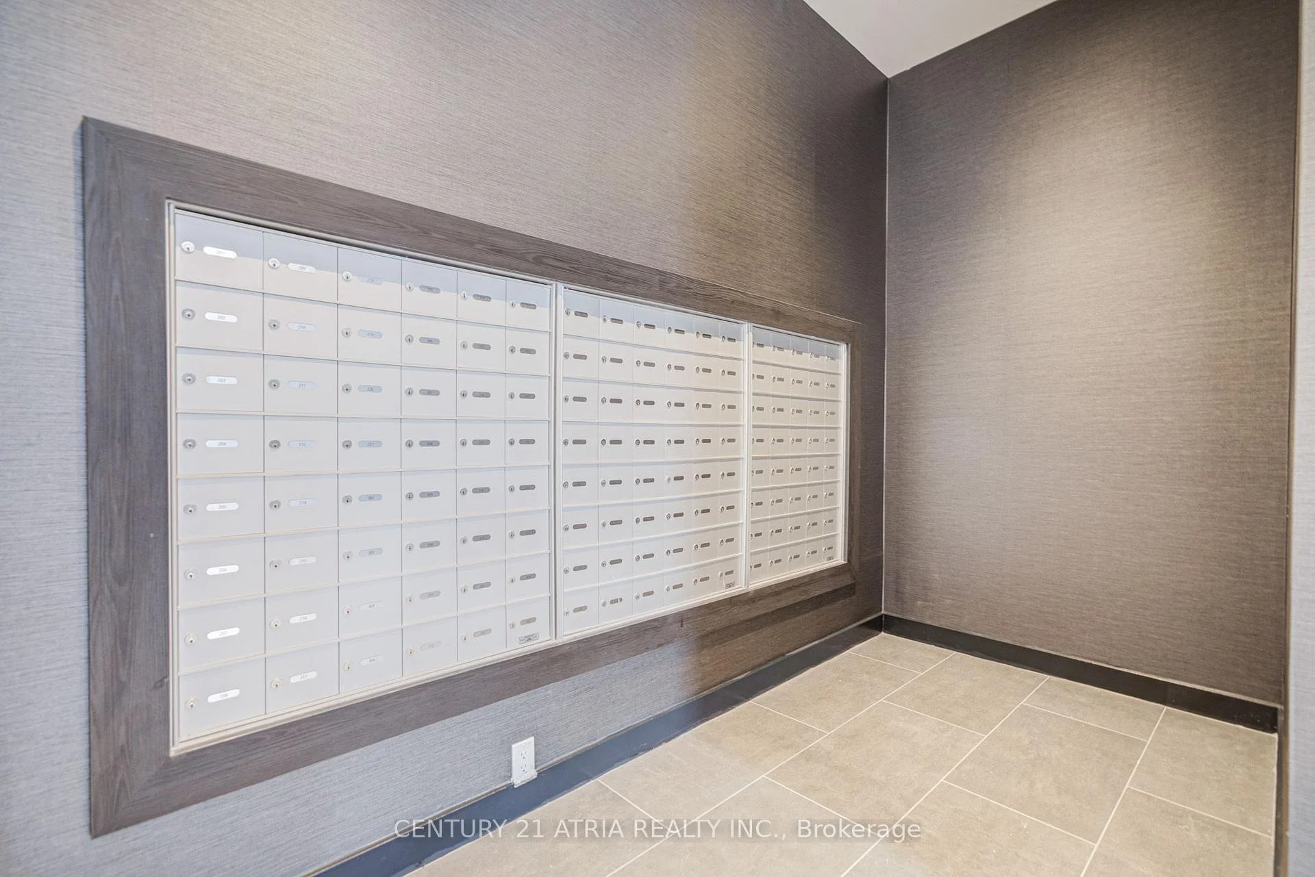 Photo 24 of Unit 406, 2475 Old Bronte Road, Oakville, Westmount — HOMEH