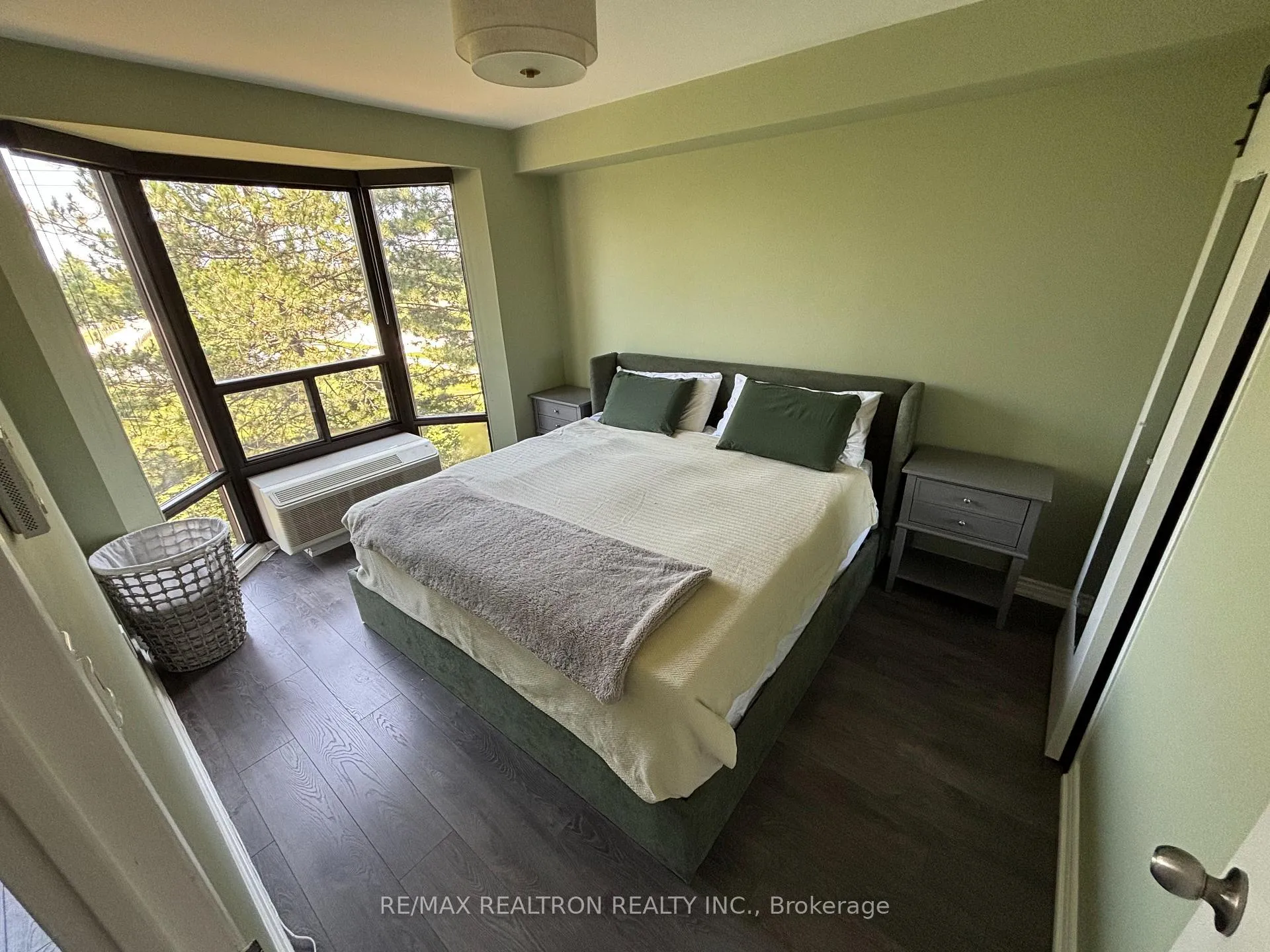 Photo 6 of Unit 405, 1540 Pickering Parkway, Pickering, Town Centre — HOMEH