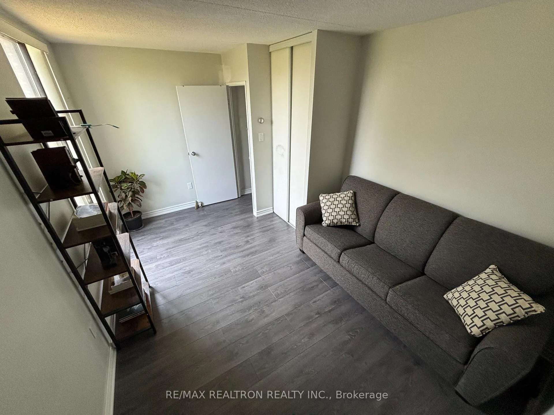 Photo 8 of Unit 405, 1540 Pickering Parkway, Pickering, Town Centre — HOMEH