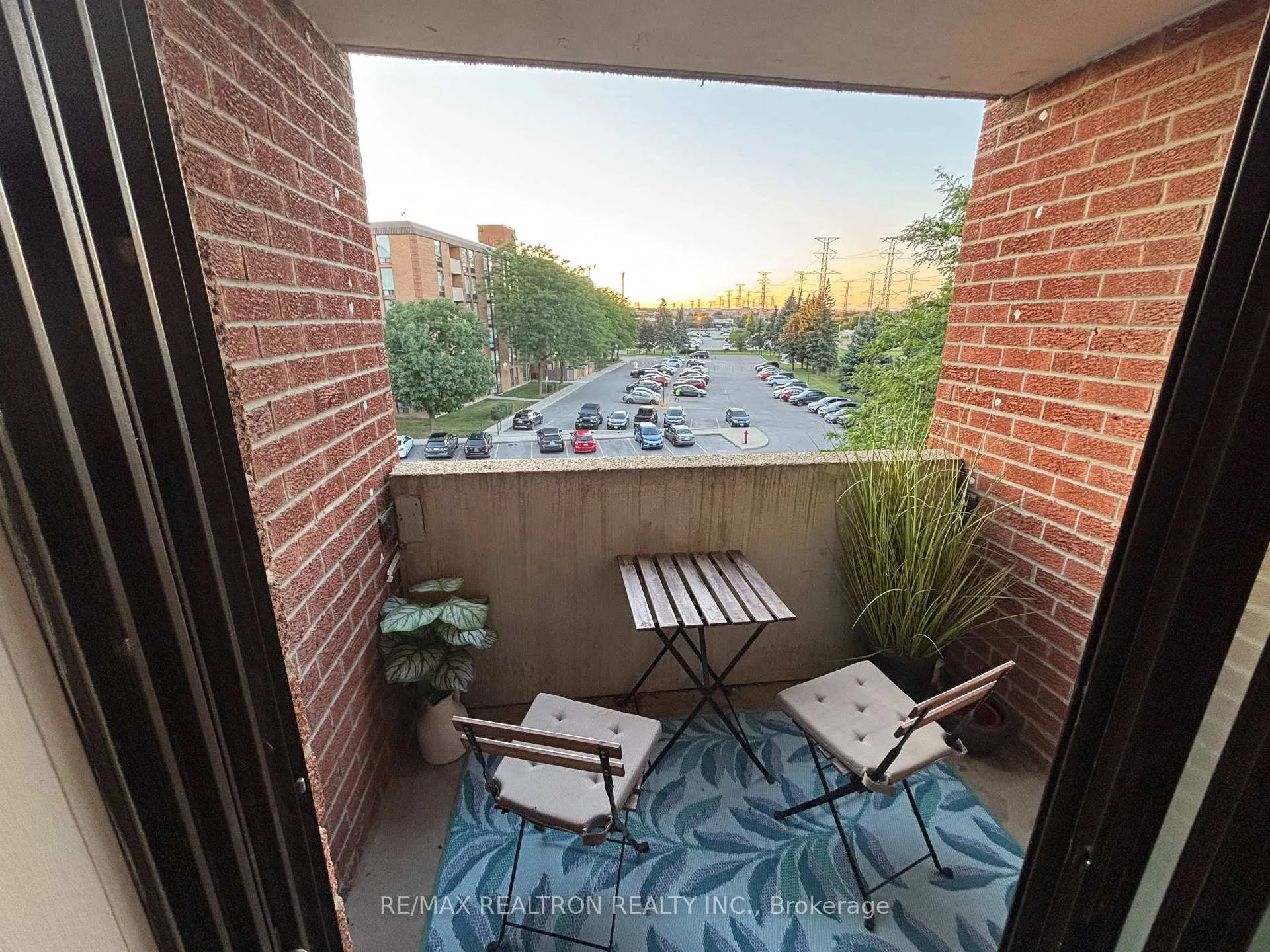 Photo 13 of Unit 405, 1540 Pickering Parkway, Pickering, Town Centre — HOMEH